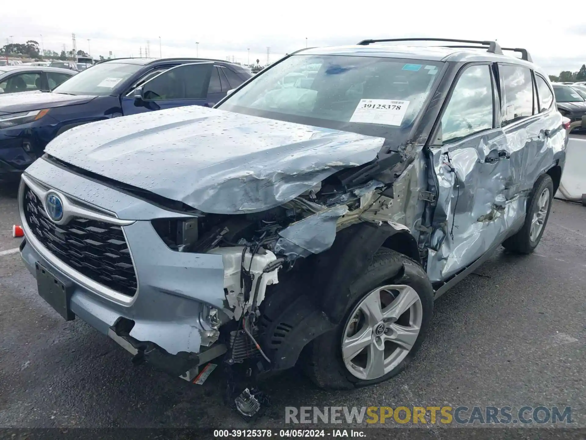 2 Photograph of a damaged car 5TDZARAHXNS014988 TOYOTA HIGHLANDER 2022