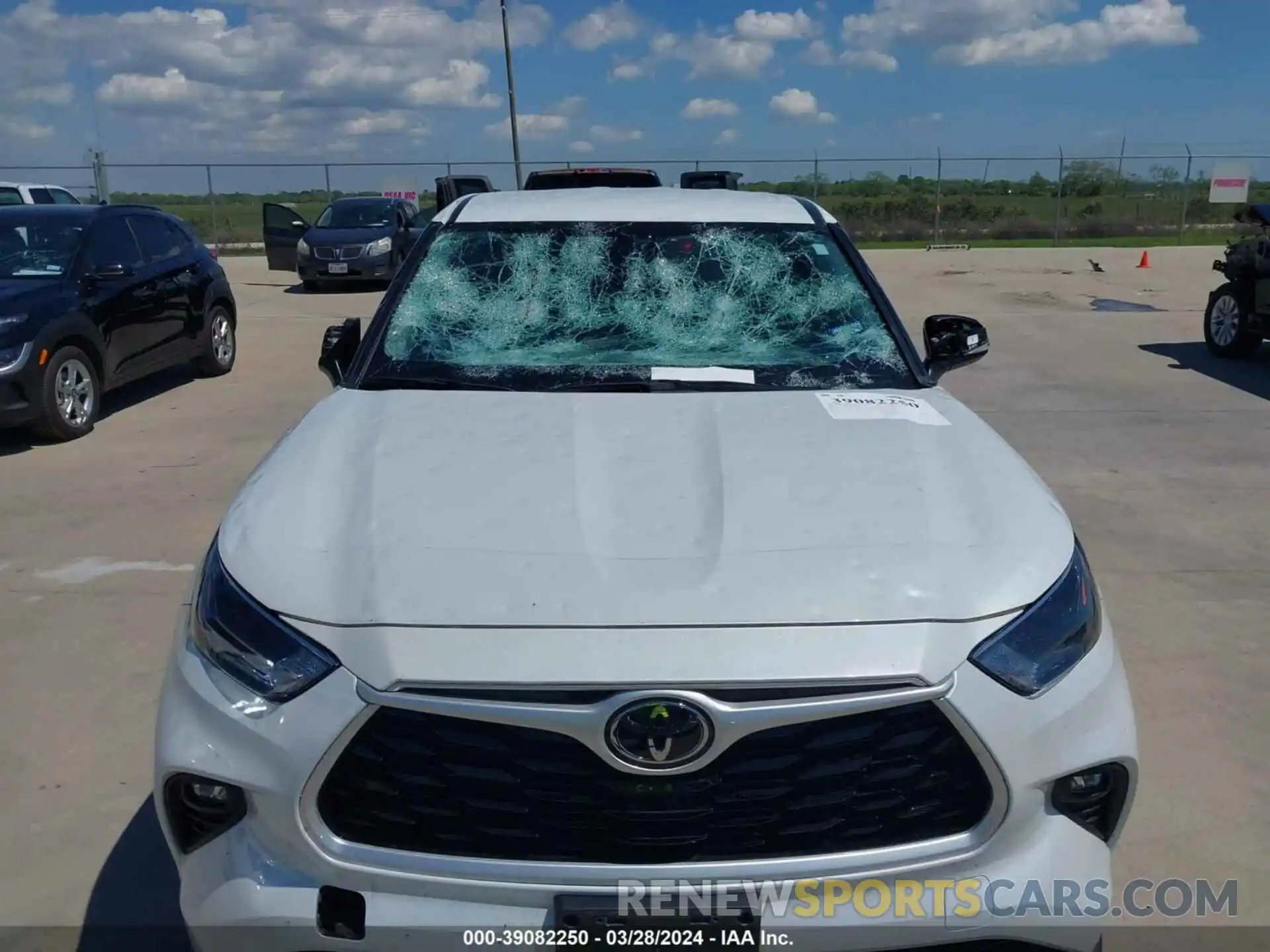 6 Photograph of a damaged car 5TDZZRAH2NS098488 TOYOTA HIGHLANDER 2022