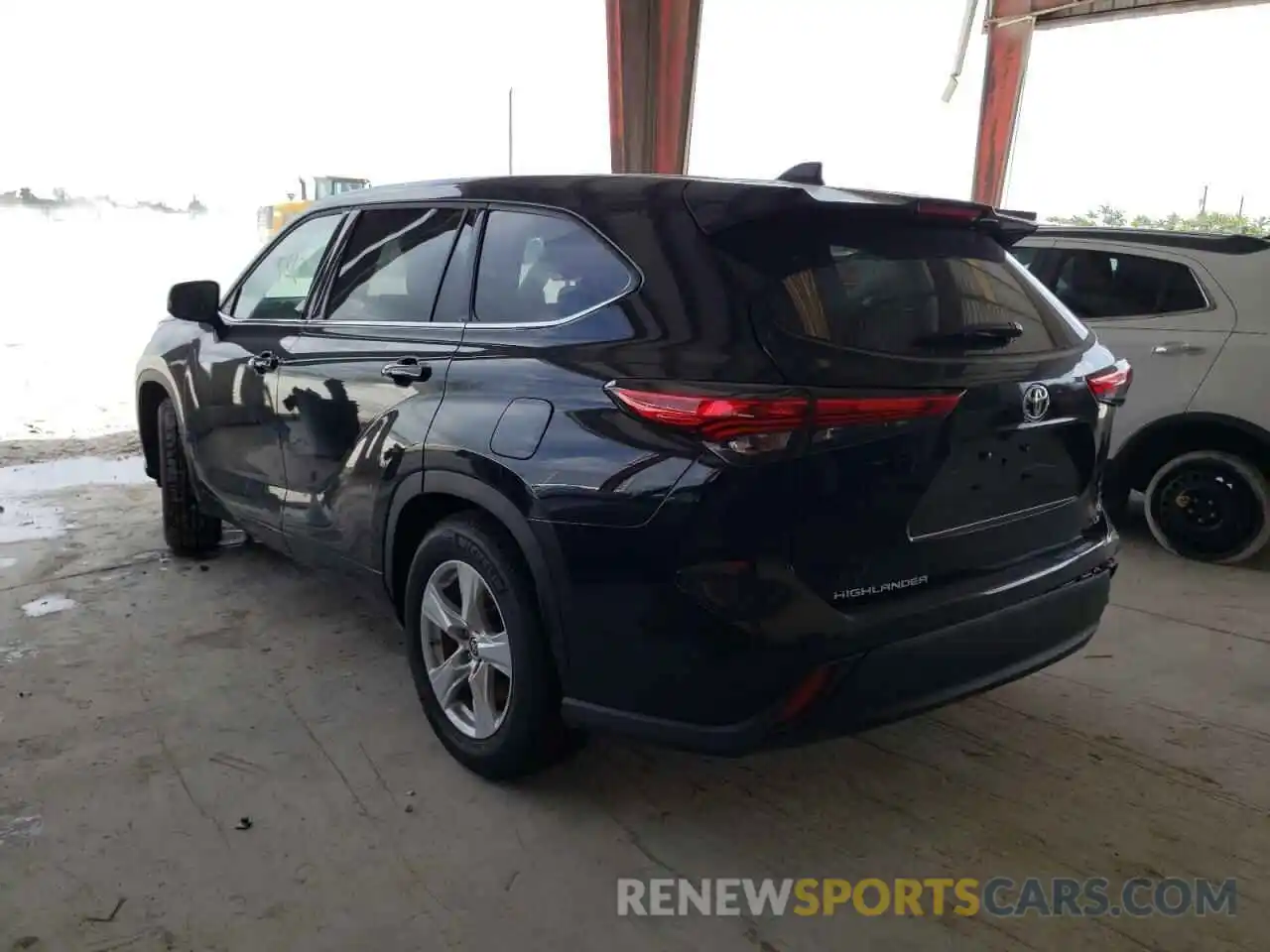 3 Photograph of a damaged car 5TDZZRAH2NS542632 TOYOTA HIGHLANDER 2022