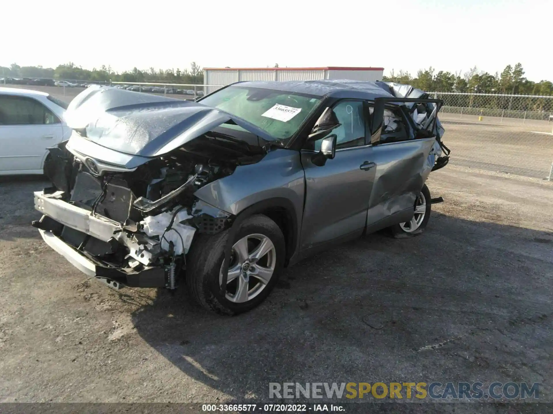 2 Photograph of a damaged car 5TDZZRAH3NS094594 TOYOTA HIGHLANDER 2022