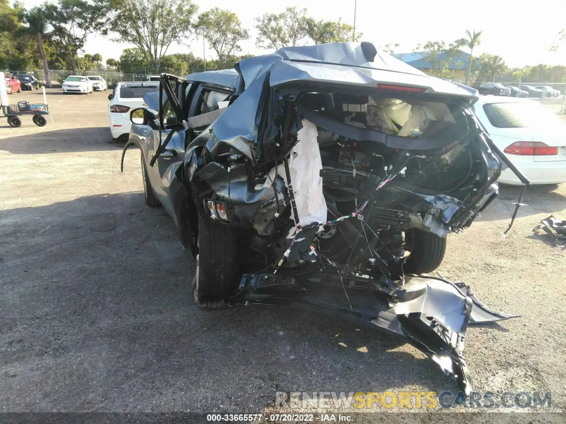 6 Photograph of a damaged car 5TDZZRAH3NS094594 TOYOTA HIGHLANDER 2022