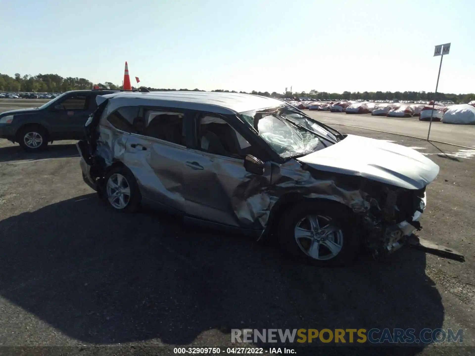 1 Photograph of a damaged car 5TDZZRAH3NS116030 TOYOTA HIGHLANDER 2022