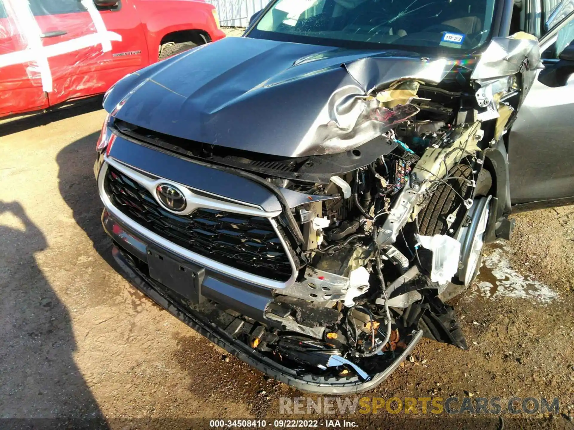 6 Photograph of a damaged car 5TDZZRAH4NS539294 TOYOTA HIGHLANDER 2022