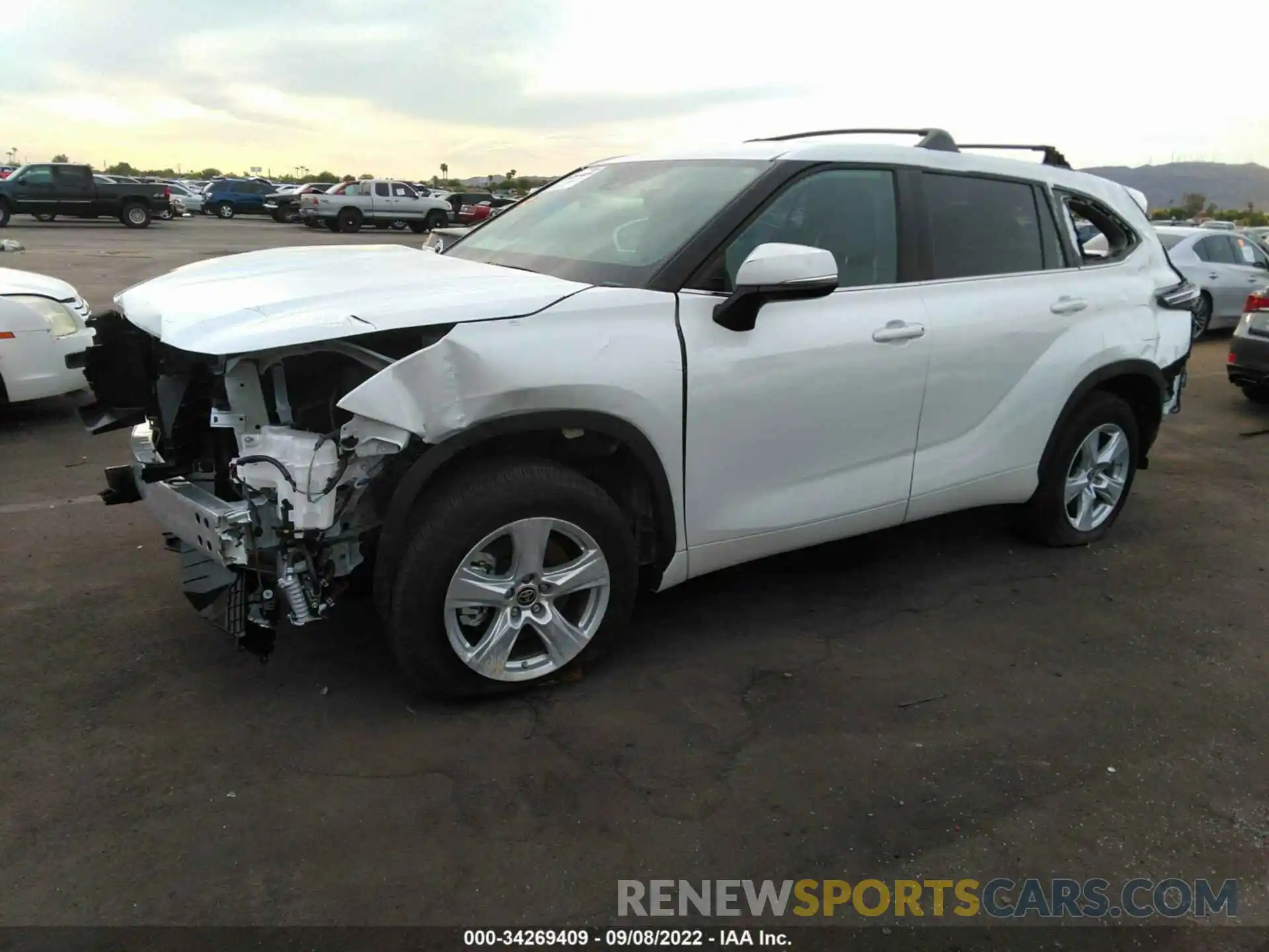 2 Photograph of a damaged car 5TDZZRAH6NS538776 TOYOTA HIGHLANDER 2022