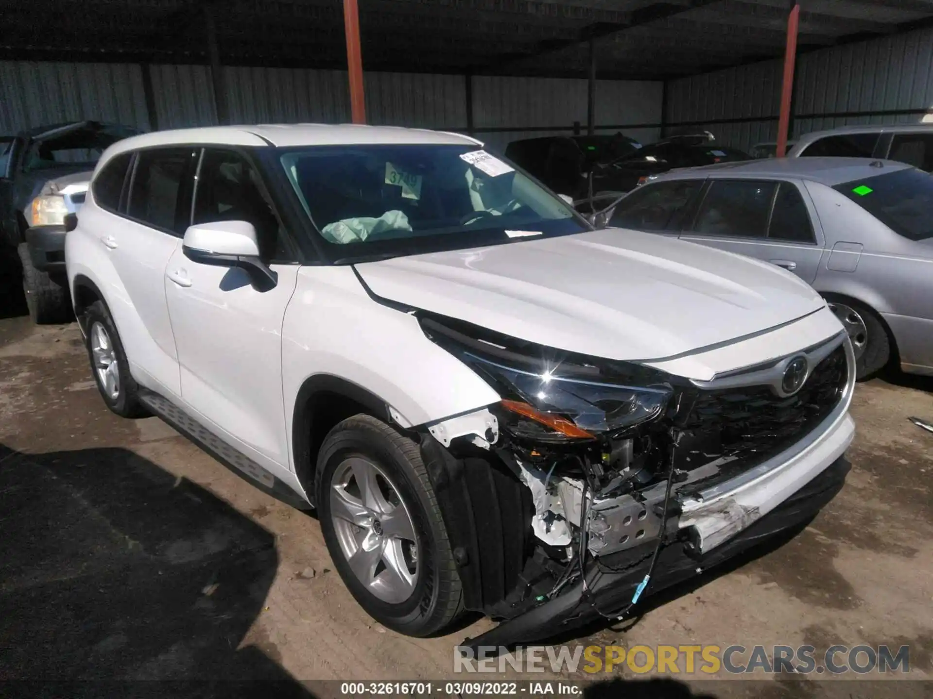 1 Photograph of a damaged car 5TDZZRAH9NS105971 TOYOTA HIGHLANDER 2022