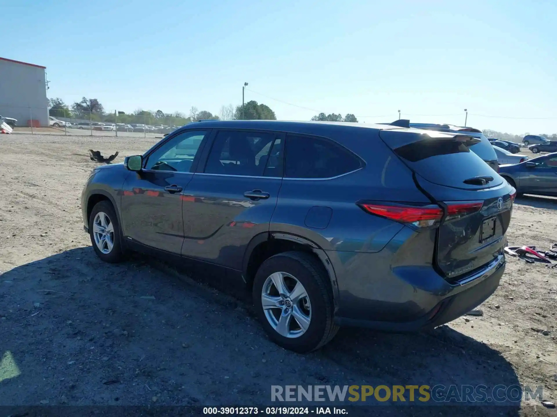 3 Photograph of a damaged car 5TDBBRCH0PS118355 TOYOTA HIGHLANDER 2023