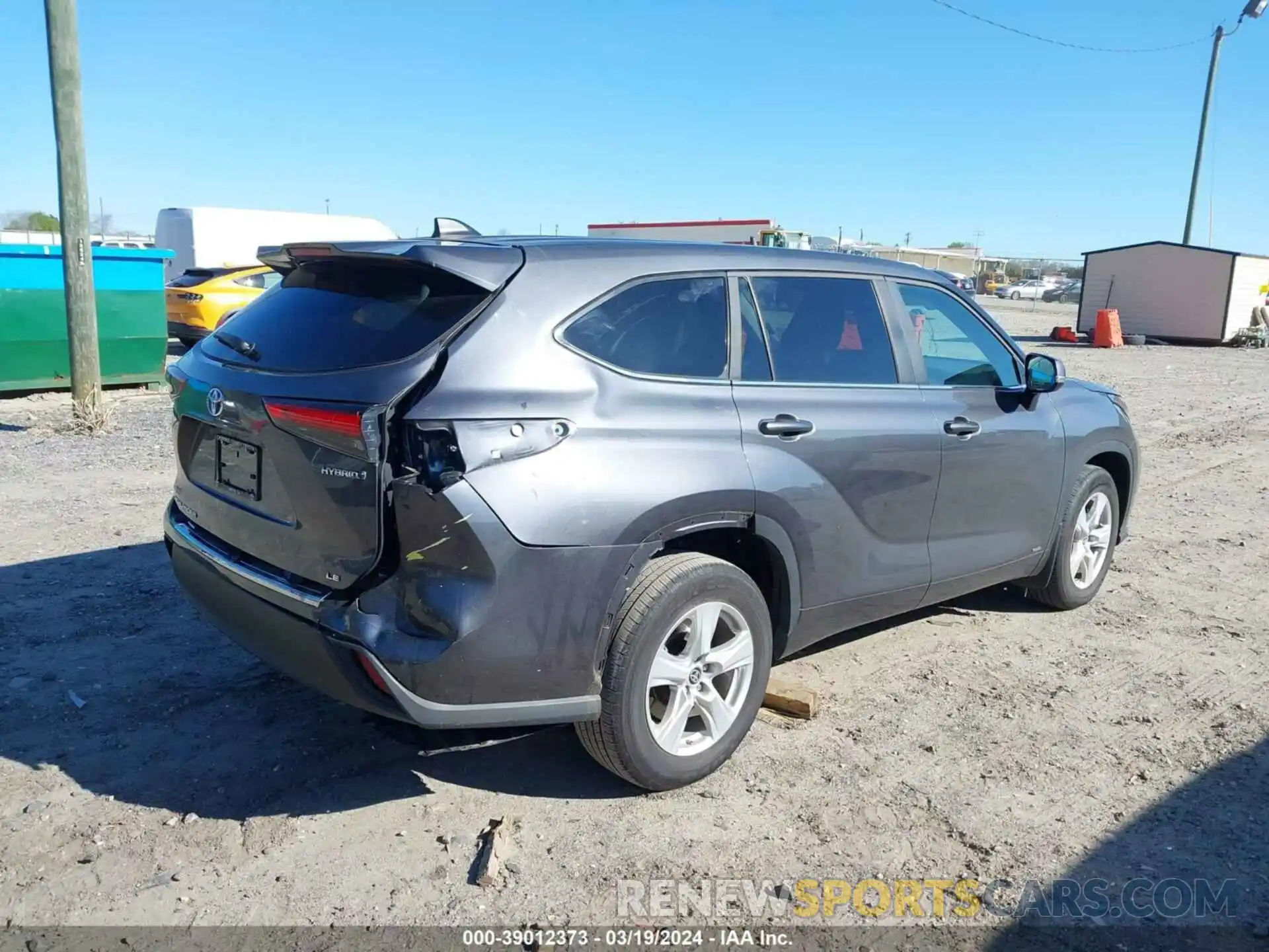 4 Photograph of a damaged car 5TDBBRCH0PS118355 TOYOTA HIGHLANDER 2023