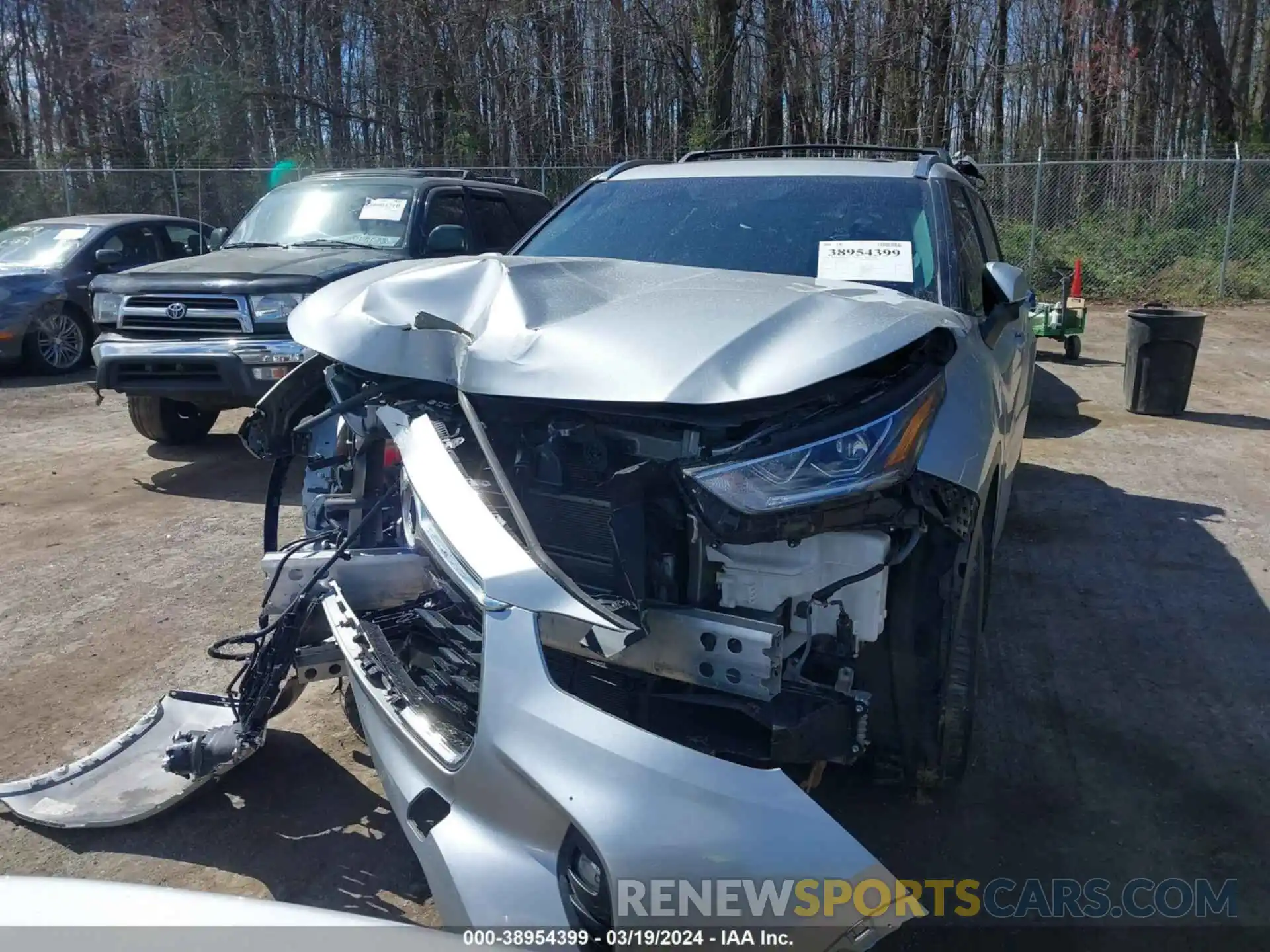 13 Photograph of a damaged car 5TDEBRCH7PS112114 TOYOTA HIGHLANDER 2023