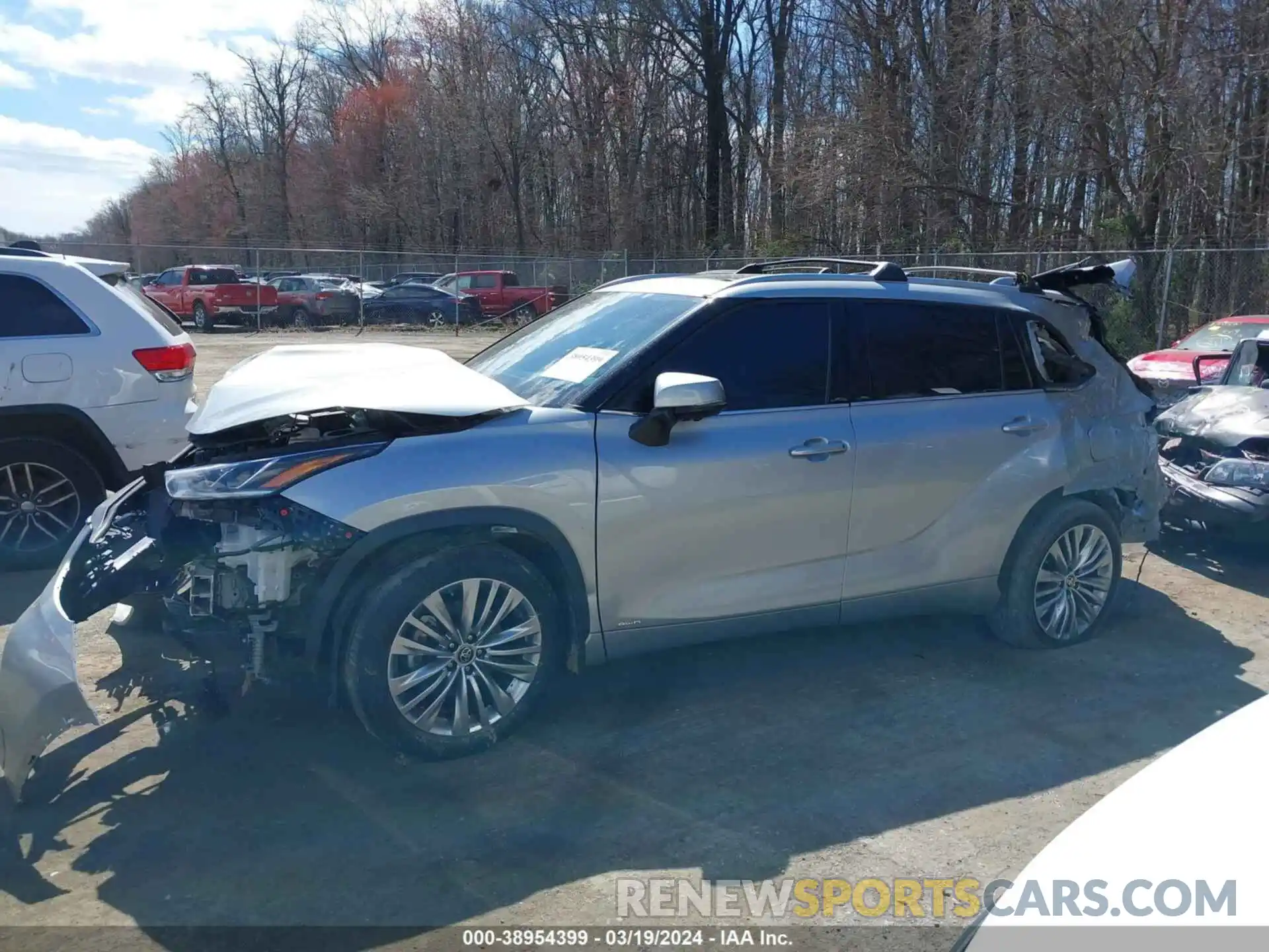 15 Photograph of a damaged car 5TDEBRCH7PS112114 TOYOTA HIGHLANDER 2023