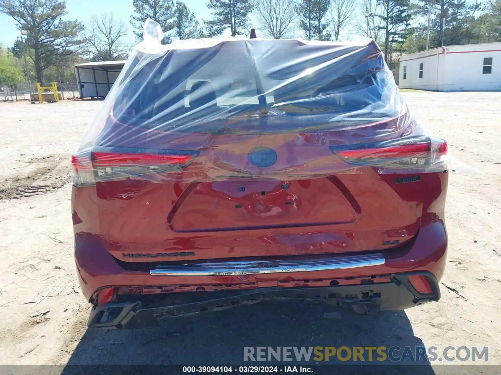 17 Photograph of a damaged car 5TDKBRCH5PS562993 TOYOTA HIGHLANDER 2023