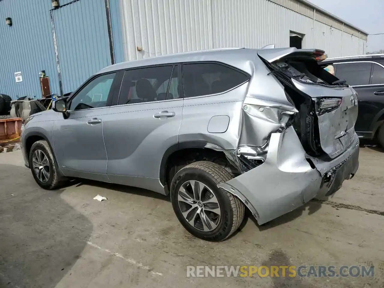 2 Photograph of a damaged car 5TDKBRCH6PS598613 TOYOTA HIGHLANDER 2023