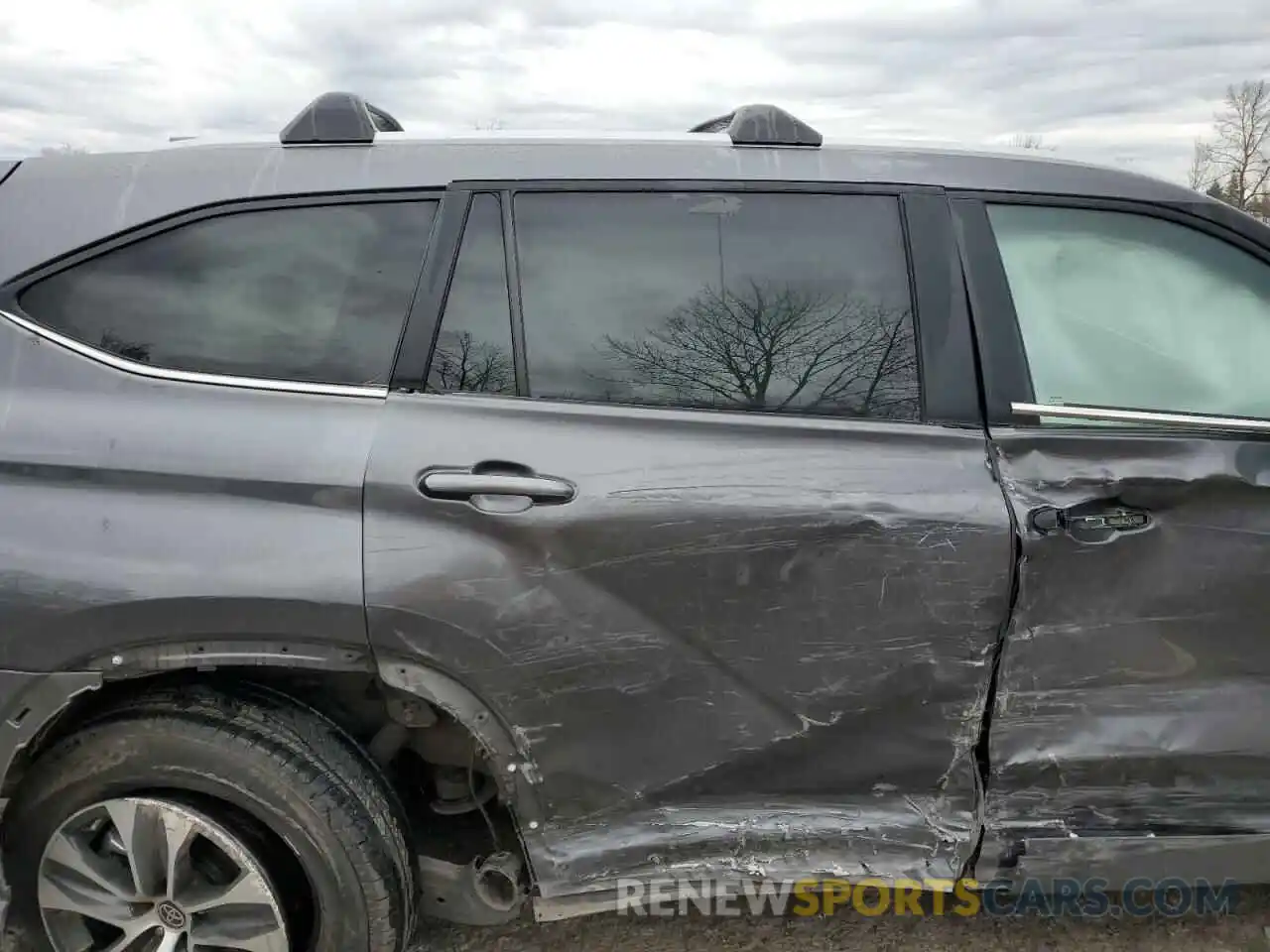 11 Photograph of a damaged car 5TDKBRCH9PS567789 TOYOTA HIGHLANDER 2023