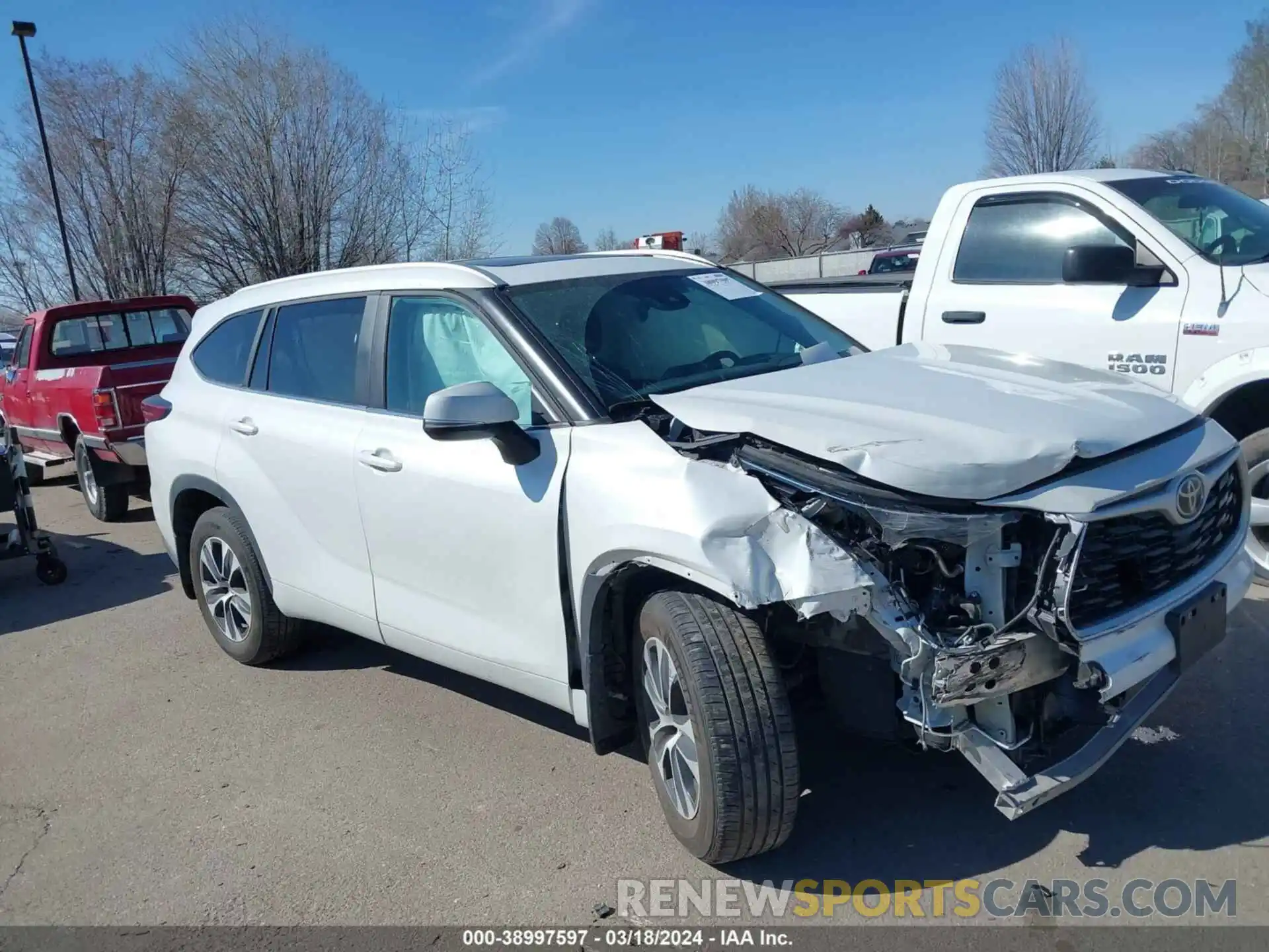 1 Photograph of a damaged car 5TDKDRAH0PS027566 TOYOTA HIGHLANDER 2023