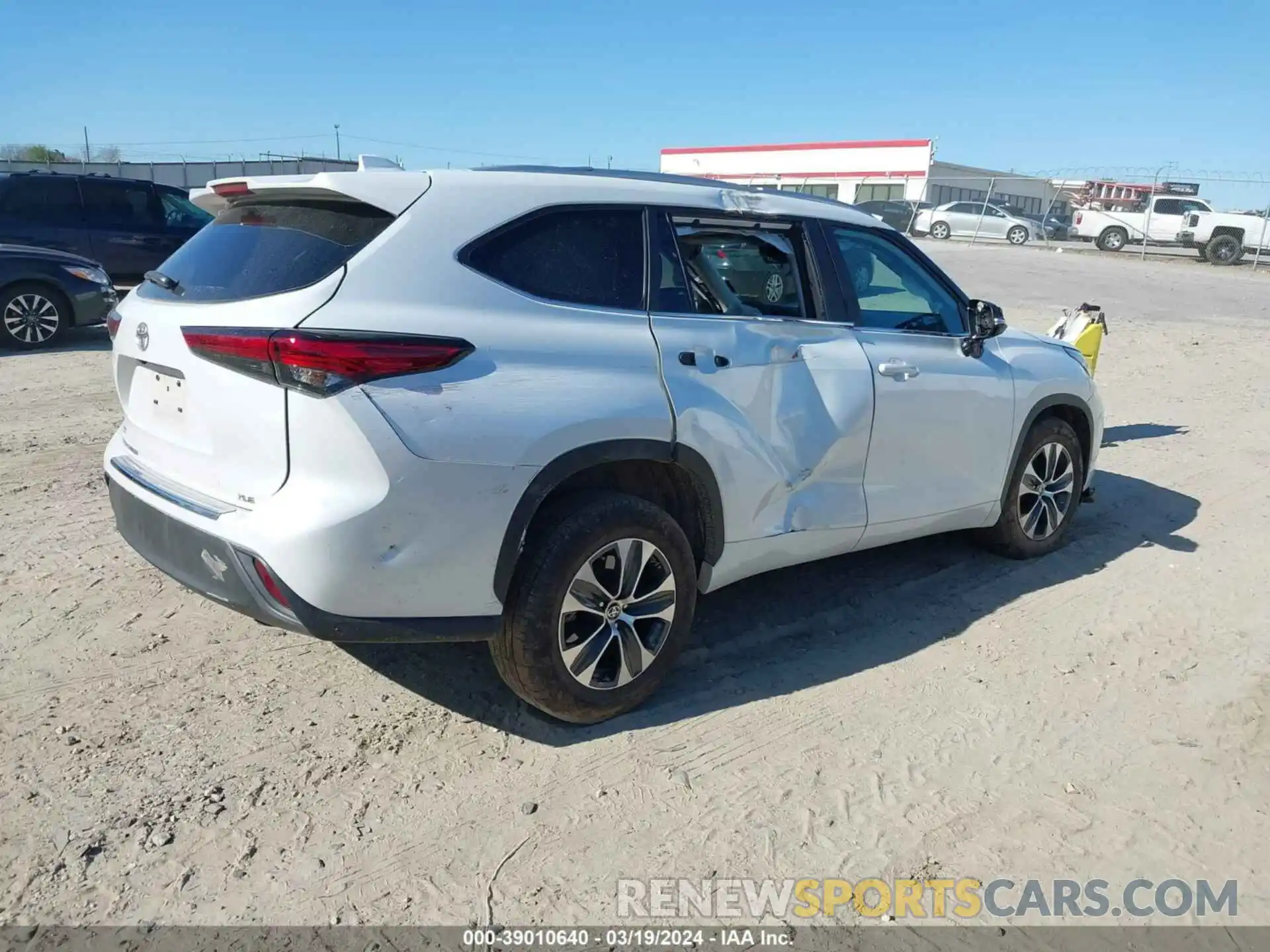 4 Photograph of a damaged car 5TDKDRAH2PS011269 TOYOTA HIGHLANDER 2023