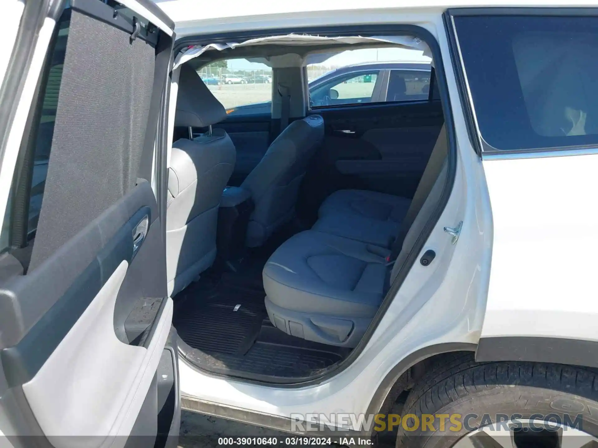 8 Photograph of a damaged car 5TDKDRAH2PS011269 TOYOTA HIGHLANDER 2023