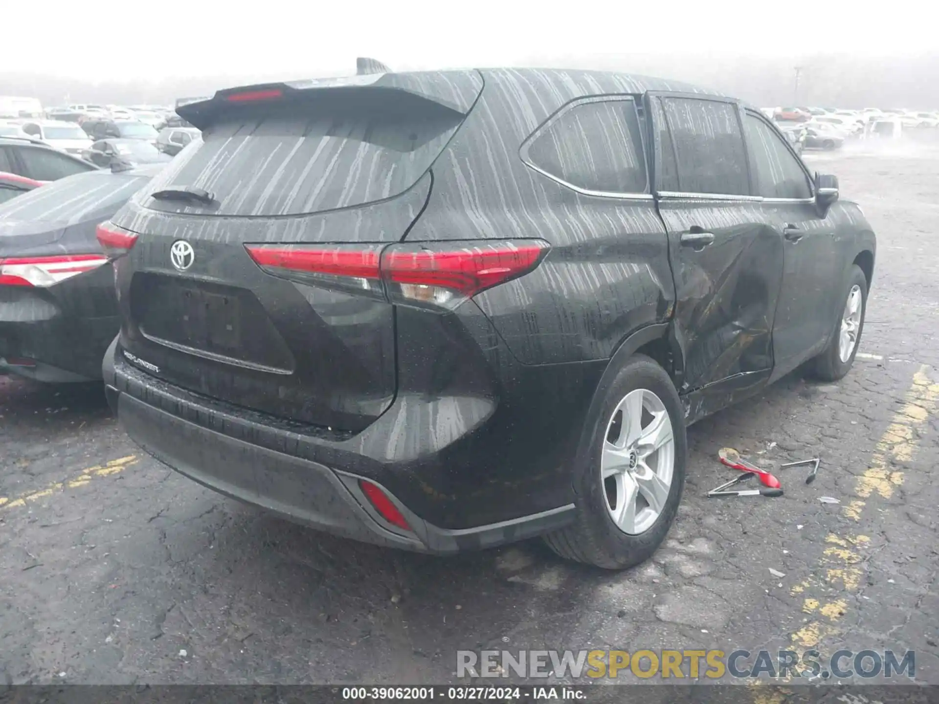 4 Photograph of a damaged car 5TDKDRAH2PS509553 TOYOTA HIGHLANDER 2023