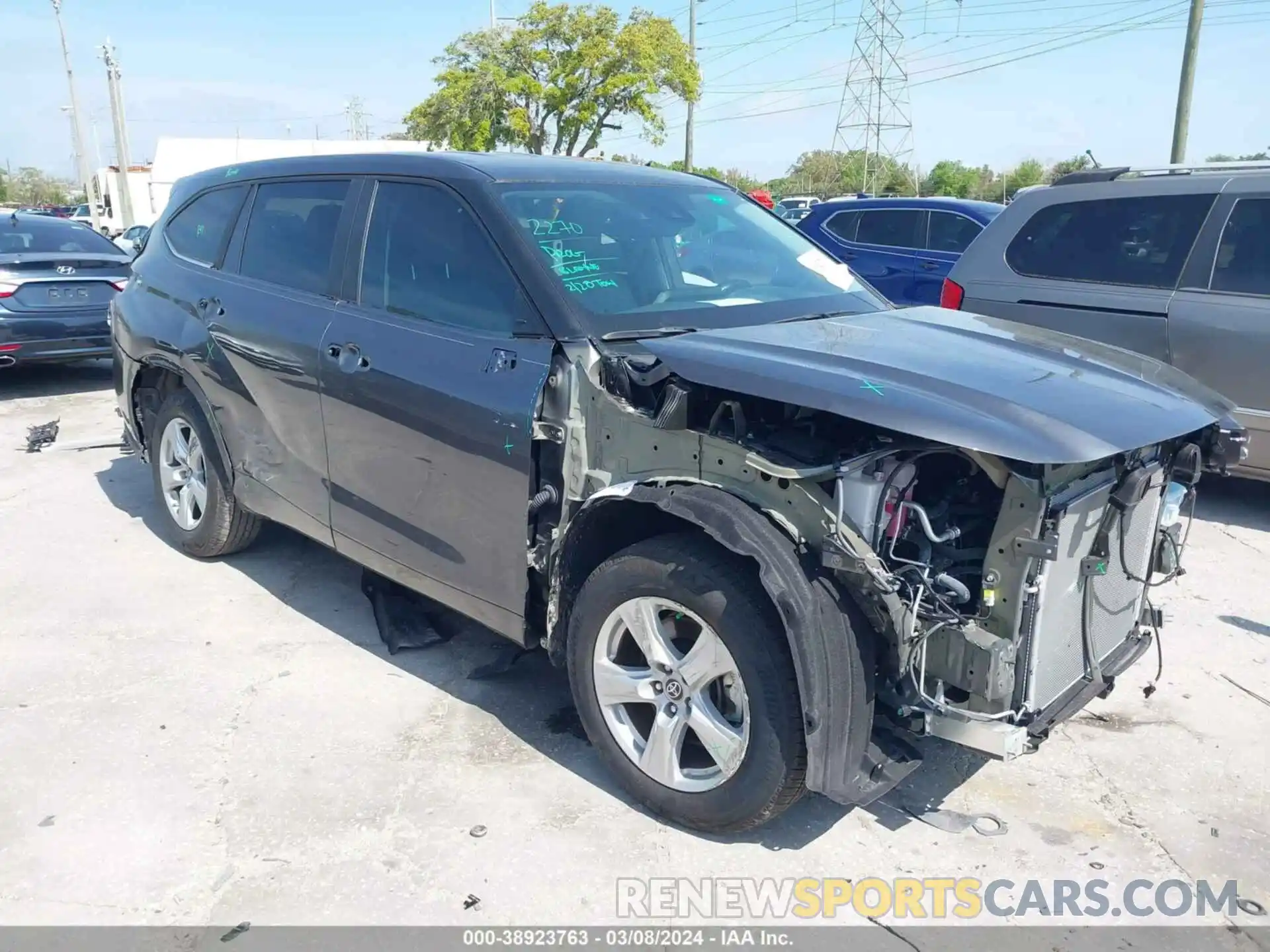 1 Photograph of a damaged car 5TDKDRAH7PS046647 TOYOTA HIGHLANDER 2023