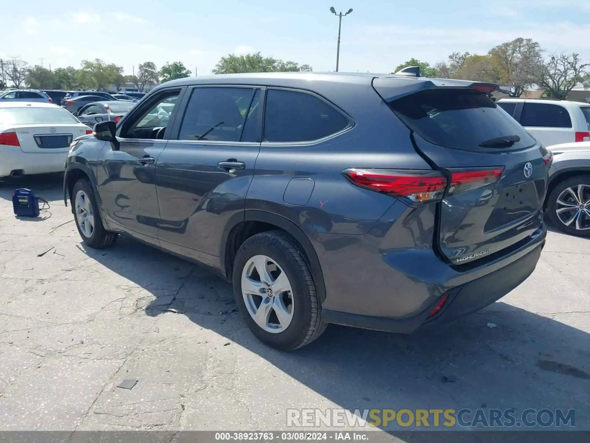 3 Photograph of a damaged car 5TDKDRAH7PS046647 TOYOTA HIGHLANDER 2023