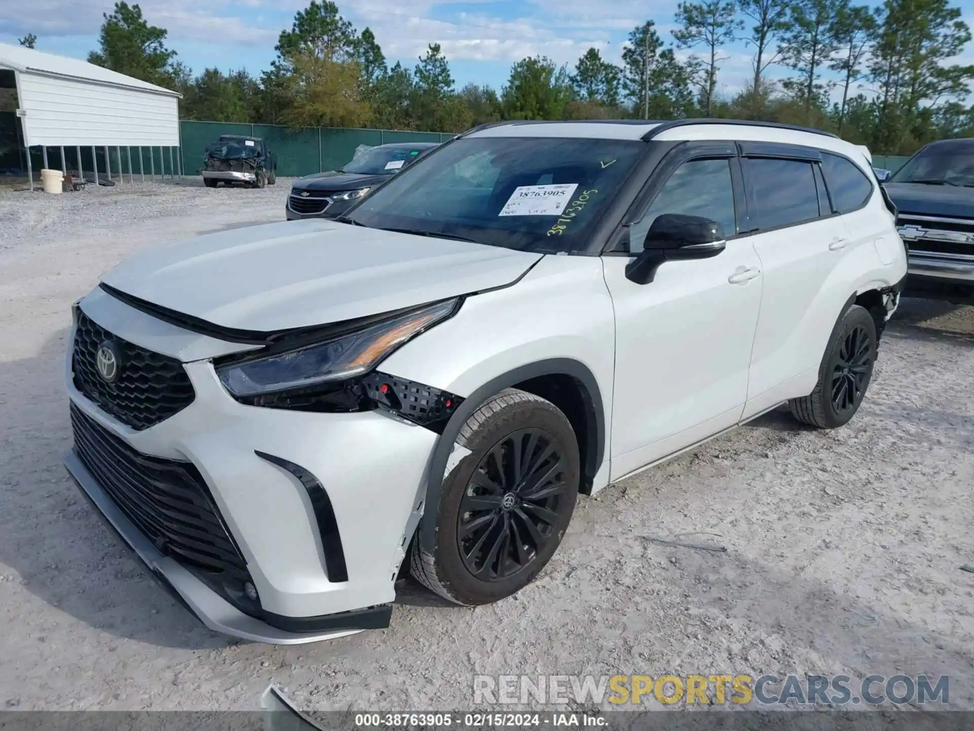 2 Photograph of a damaged car 5TDKDRAH9PS023175 TOYOTA HIGHLANDER 2023