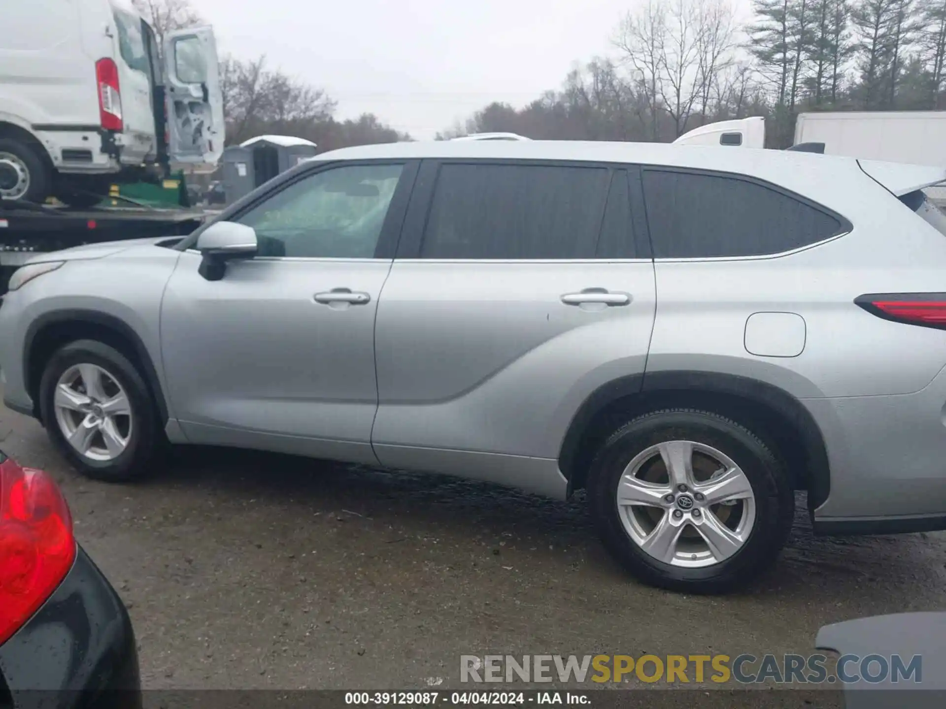 14 Photograph of a damaged car 5TDKDRAHXPS046173 TOYOTA HIGHLANDER 2023