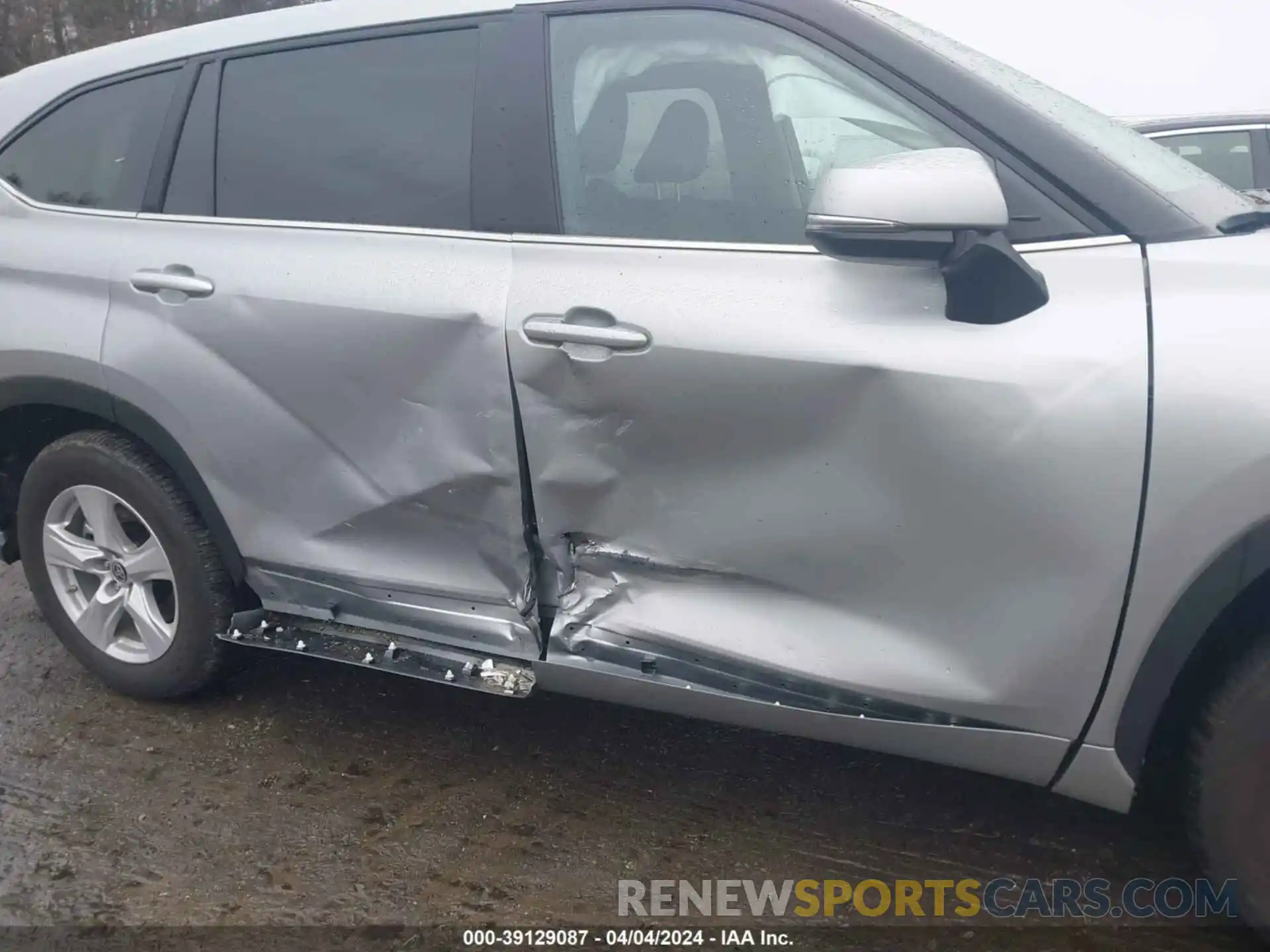 6 Photograph of a damaged car 5TDKDRAHXPS046173 TOYOTA HIGHLANDER 2023