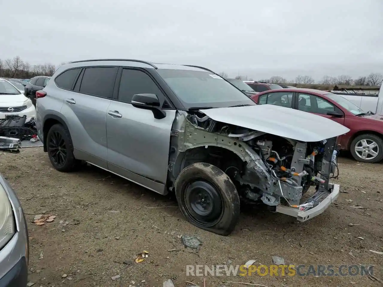 4 Photograph of a damaged car 5TDKDRBH2PS513083 TOYOTA HIGHLANDER 2023