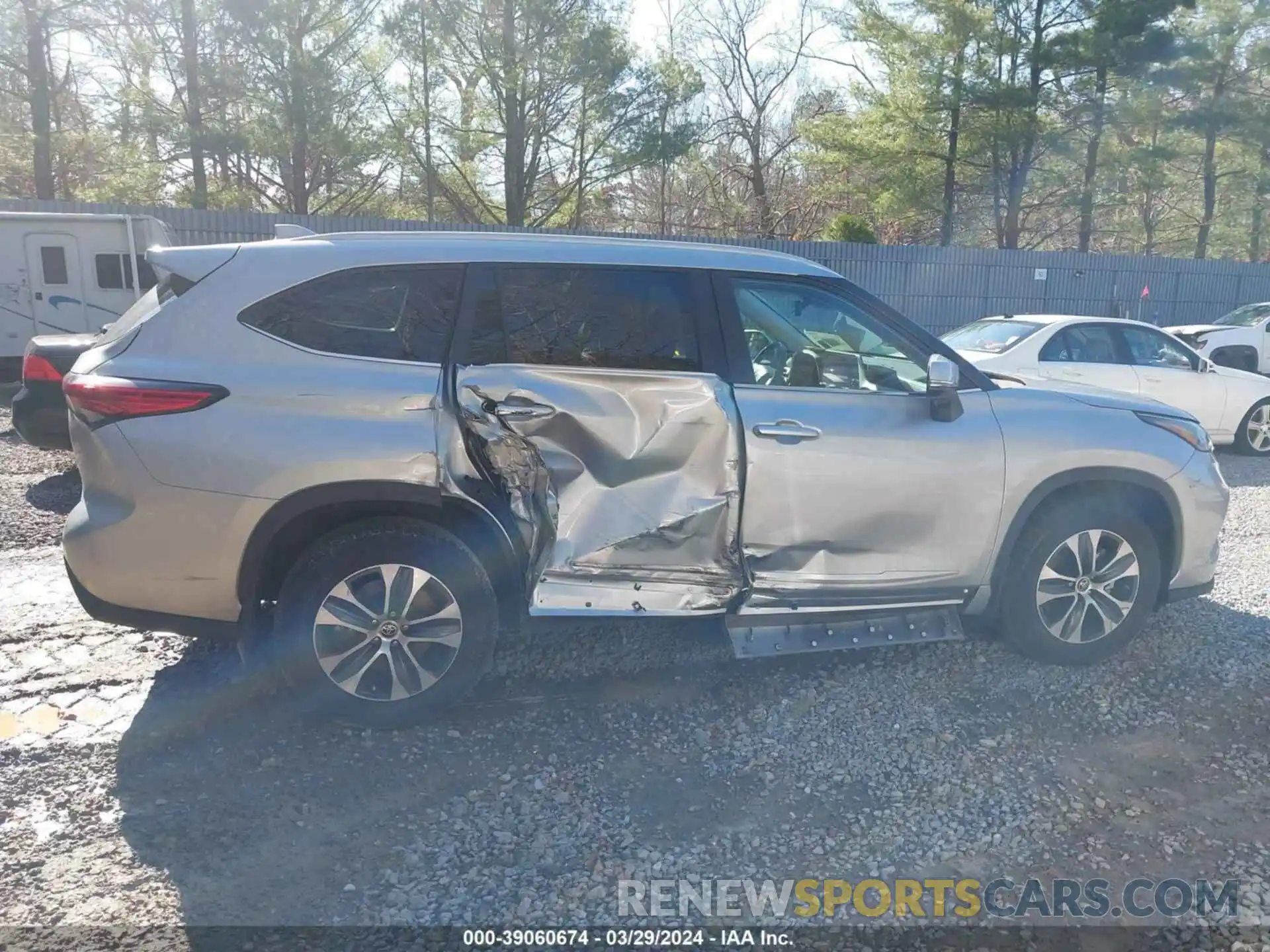 13 Photograph of a damaged car 5TDKDRBH3PS019735 TOYOTA HIGHLANDER 2023