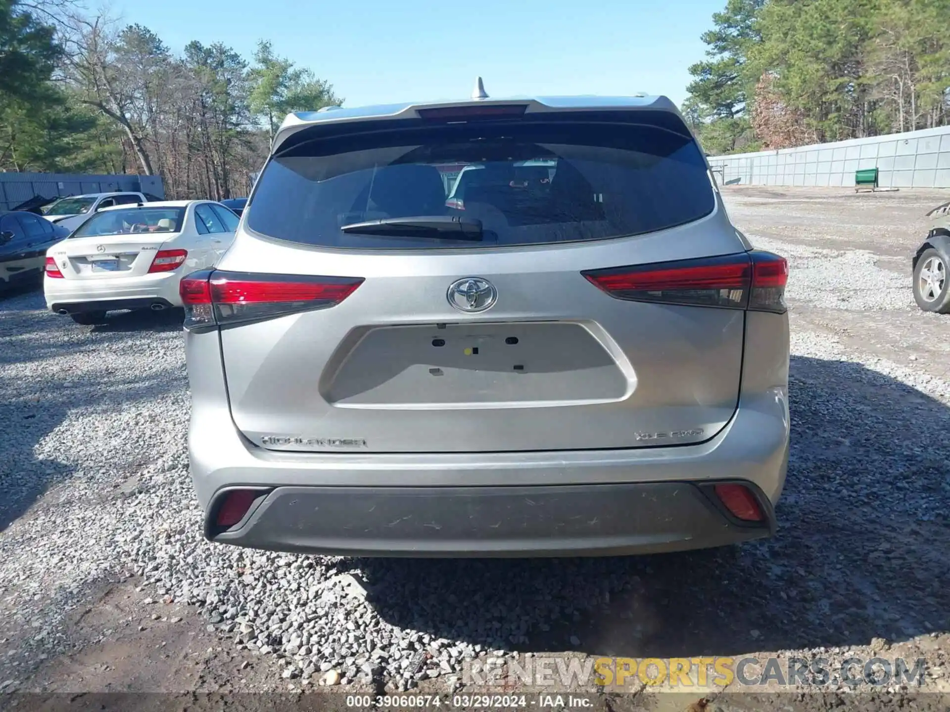 16 Photograph of a damaged car 5TDKDRBH3PS019735 TOYOTA HIGHLANDER 2023