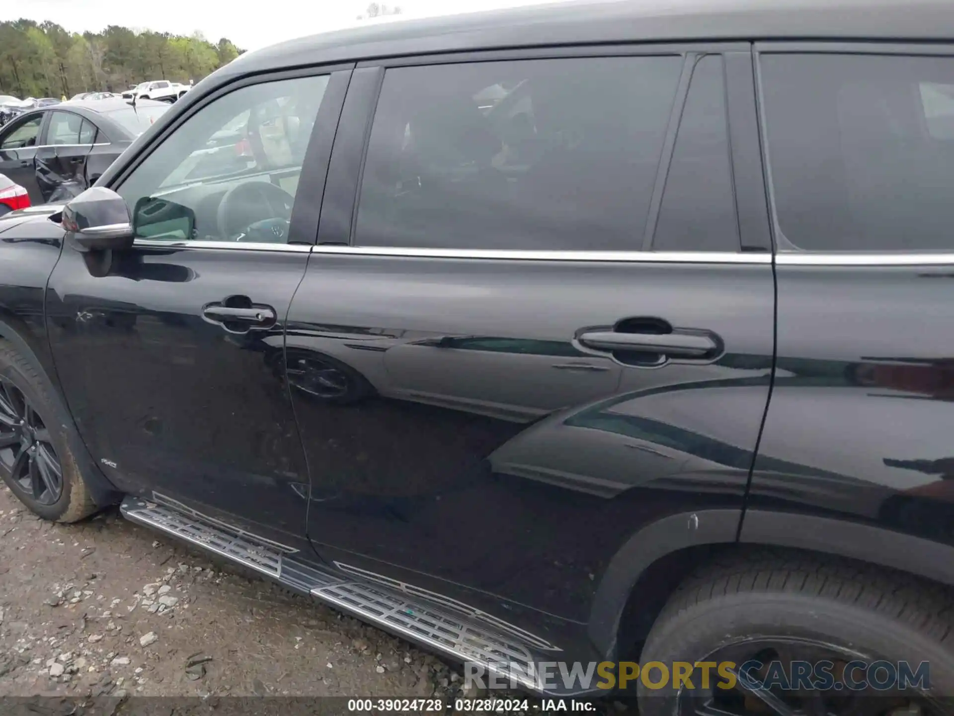 14 Photograph of a damaged car 5TDXBRCH1PS580154 TOYOTA HIGHLANDER 2023