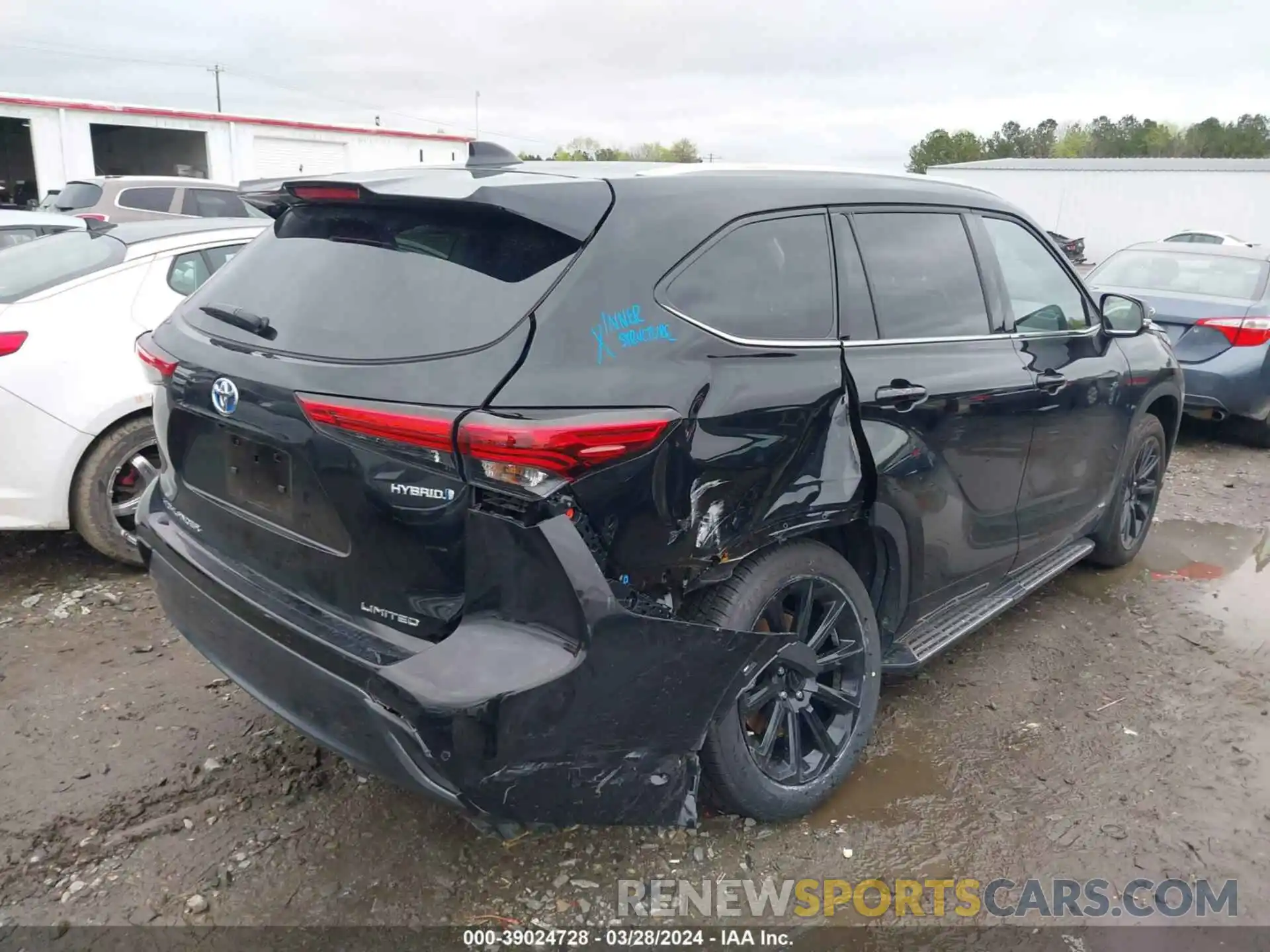 4 Photograph of a damaged car 5TDXBRCH1PS580154 TOYOTA HIGHLANDER 2023