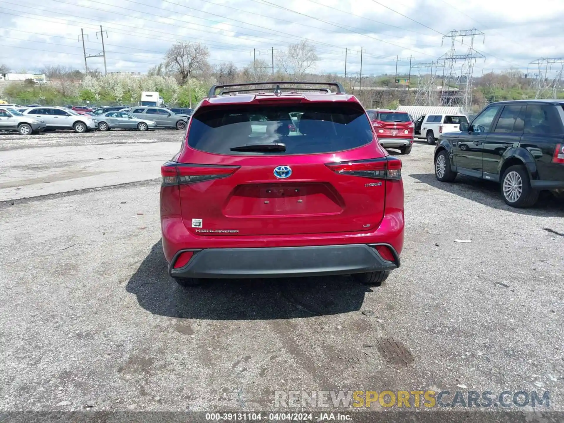 17 Photograph of a damaged car 5TDZARAH7PS517378 TOYOTA HIGHLANDER 2023