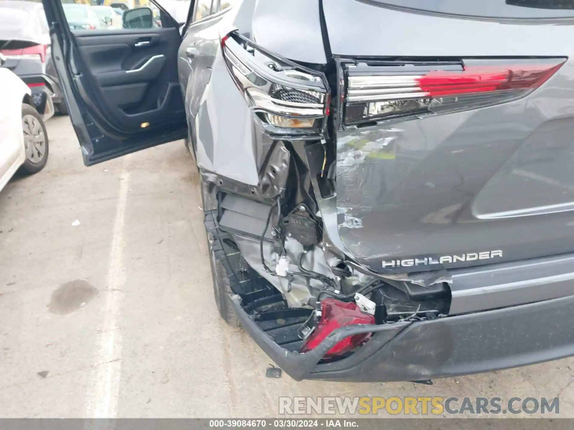 6 Photograph of a damaged car 5TDKDRAH0RS530999 TOYOTA HIGHLANDER 2024