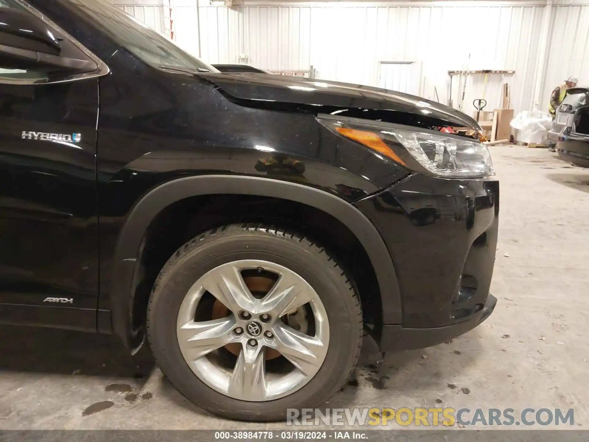 19 Photograph of a damaged car 5TDDGRFH5KS068129 TOYOTA HIGHLANDER HYBRID 2019