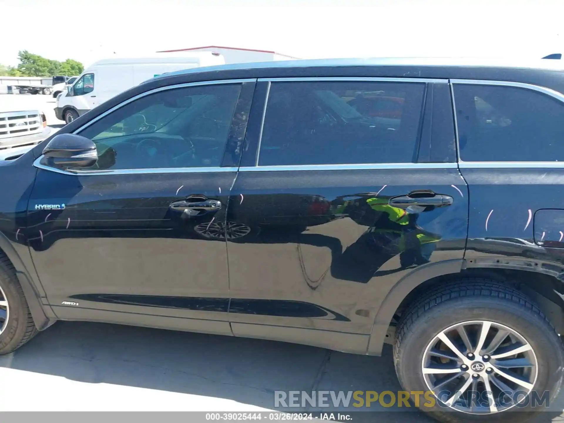 15 Photograph of a damaged car 5TDJGRFH0KS077968 TOYOTA HIGHLANDER HYBRID 2019