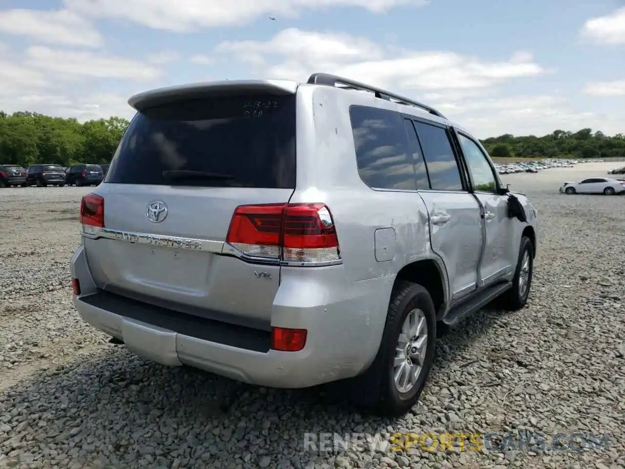 4 Photograph of a damaged car JTMCY7AJ0K4075461 TOYOTA LAND CRUIS 2019