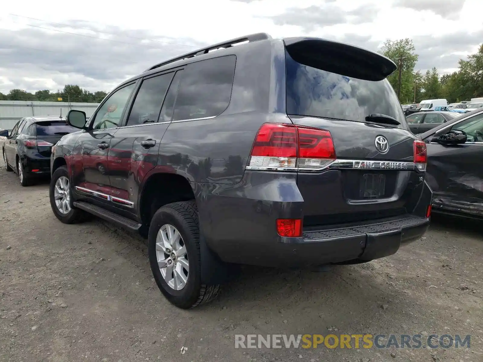 3 Photograph of a damaged car JTMCY7AJ1K4081916 TOYOTA LAND CRUIS 2019