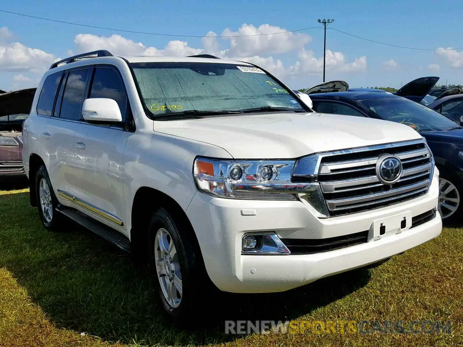 1 Photograph of a damaged car JTMCY7AJ5K4081031 TOYOTA LAND CRUIS 2019