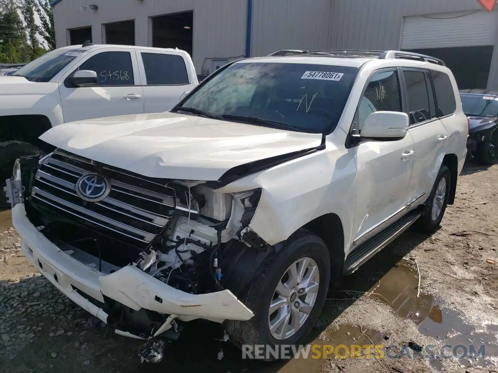 2 Photograph of a damaged car JTMCY7AJ6K4083760 TOYOTA LAND CRUIS 2019