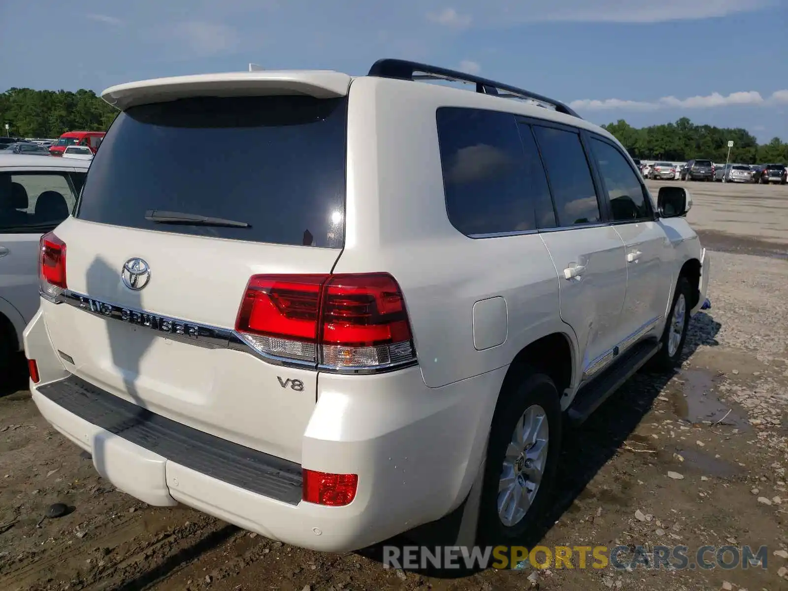 4 Photograph of a damaged car JTMCY7AJ6K4083760 TOYOTA LAND CRUIS 2019