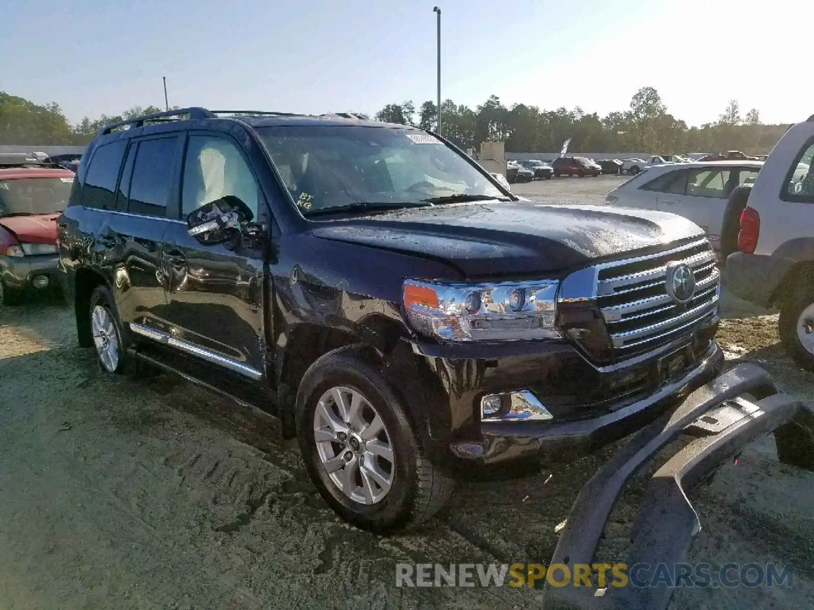 1 Photograph of a damaged car JTMCY7AJ7K4077000 TOYOTA LAND CRUIS 2019