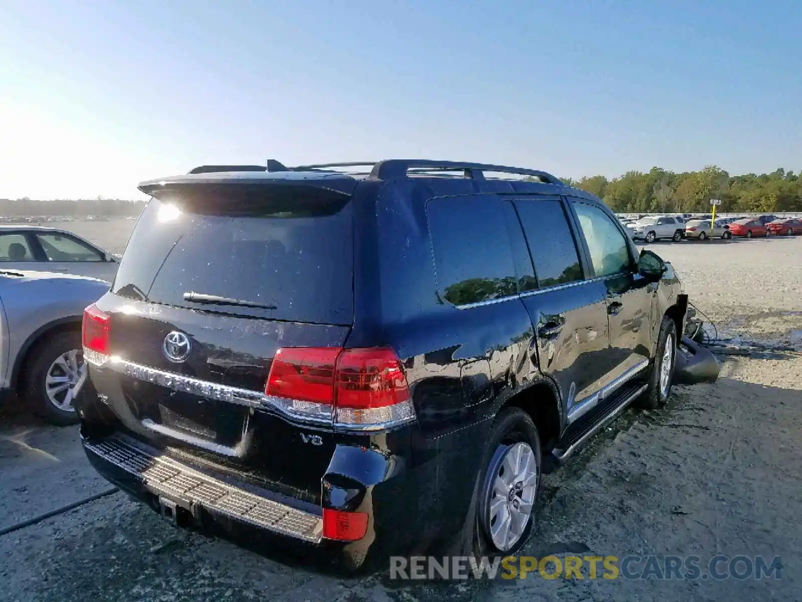 3 Photograph of a damaged car JTMCY7AJ7K4077000 TOYOTA LAND CRUIS 2019