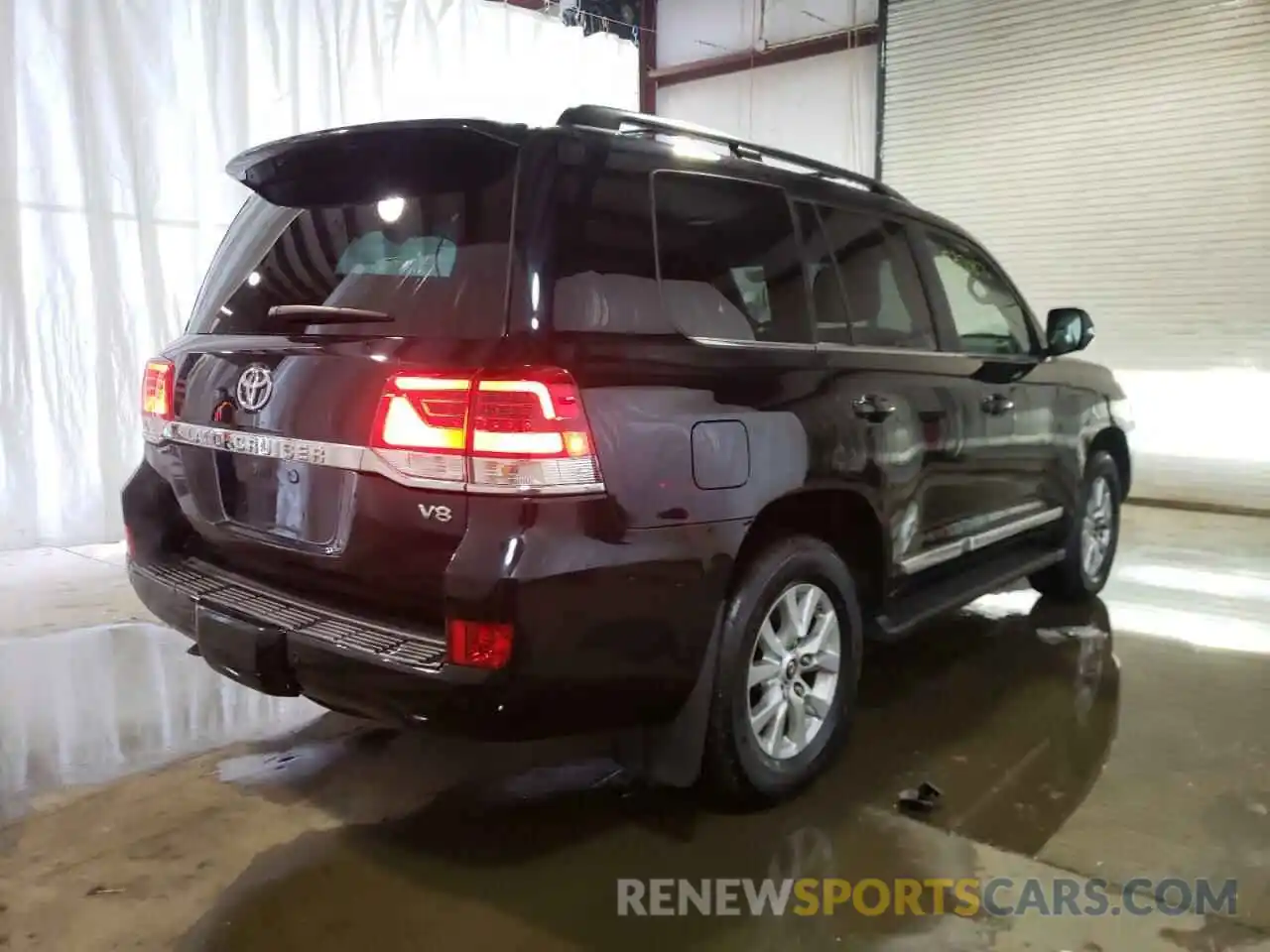 4 Photograph of a damaged car JTMCY7AJ8K4081170 TOYOTA LAND CRUIS 2019