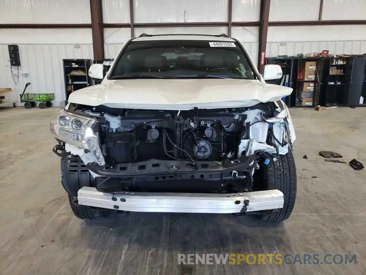 9 Photograph of a damaged car JTMCY7AJ0M4098371 TOYOTA LAND CRUIS 2021