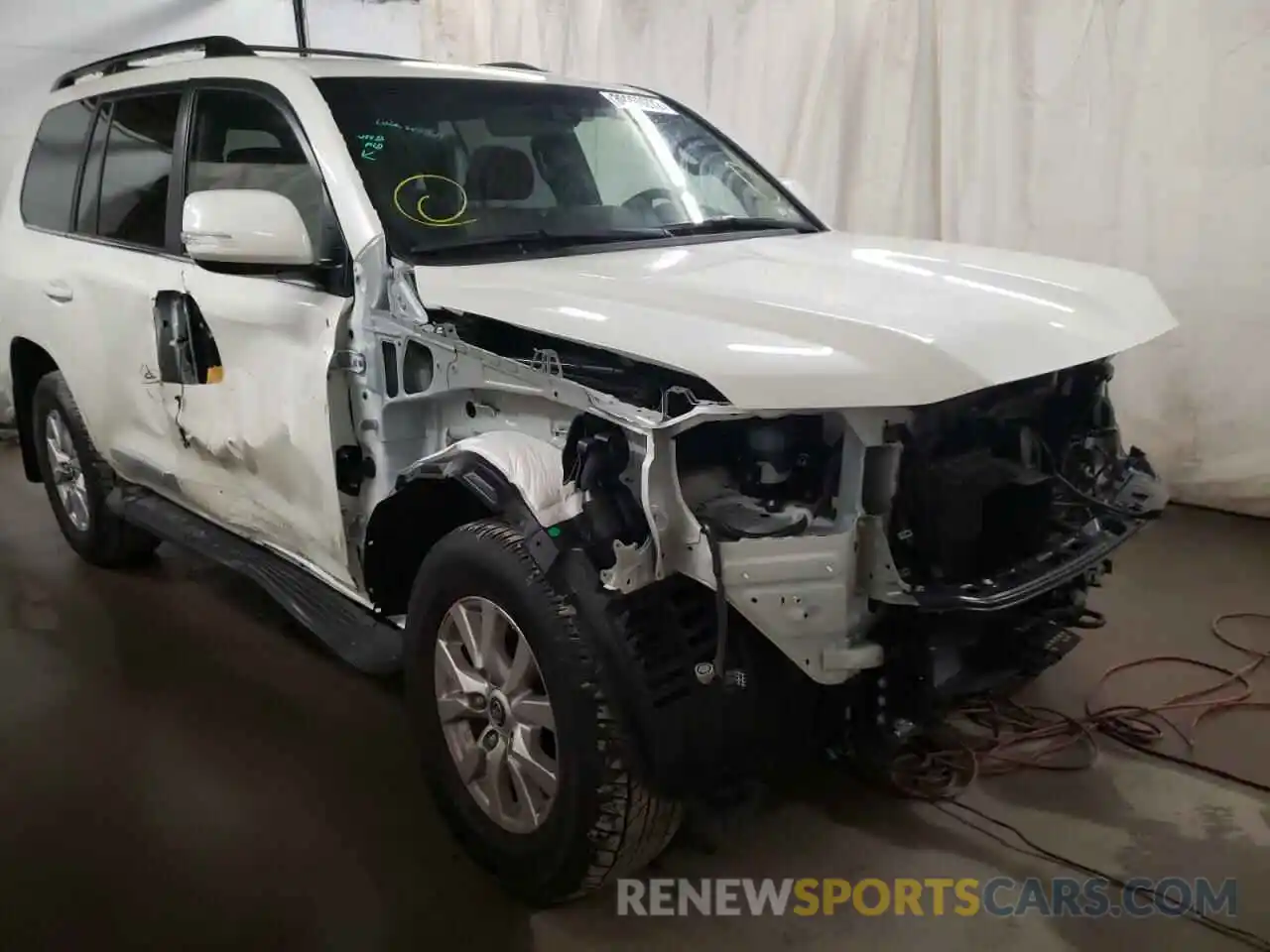 9 Photograph of a damaged car JTMCY7AJ0M4106291 TOYOTA LAND CRUIS 2021