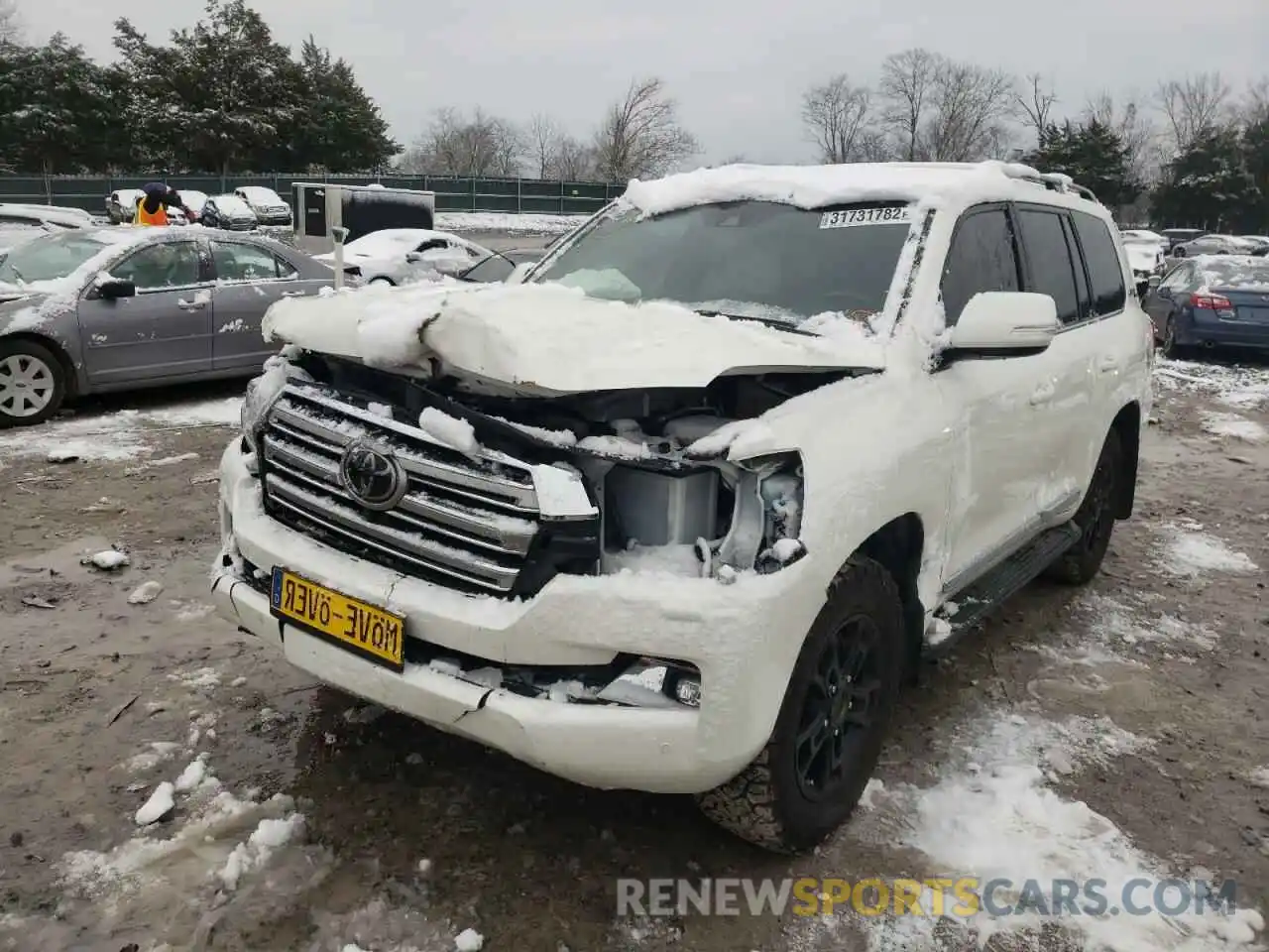 2 Photograph of a damaged car JTMCY7AJ1M4103075 TOYOTA LAND CRUIS 2021