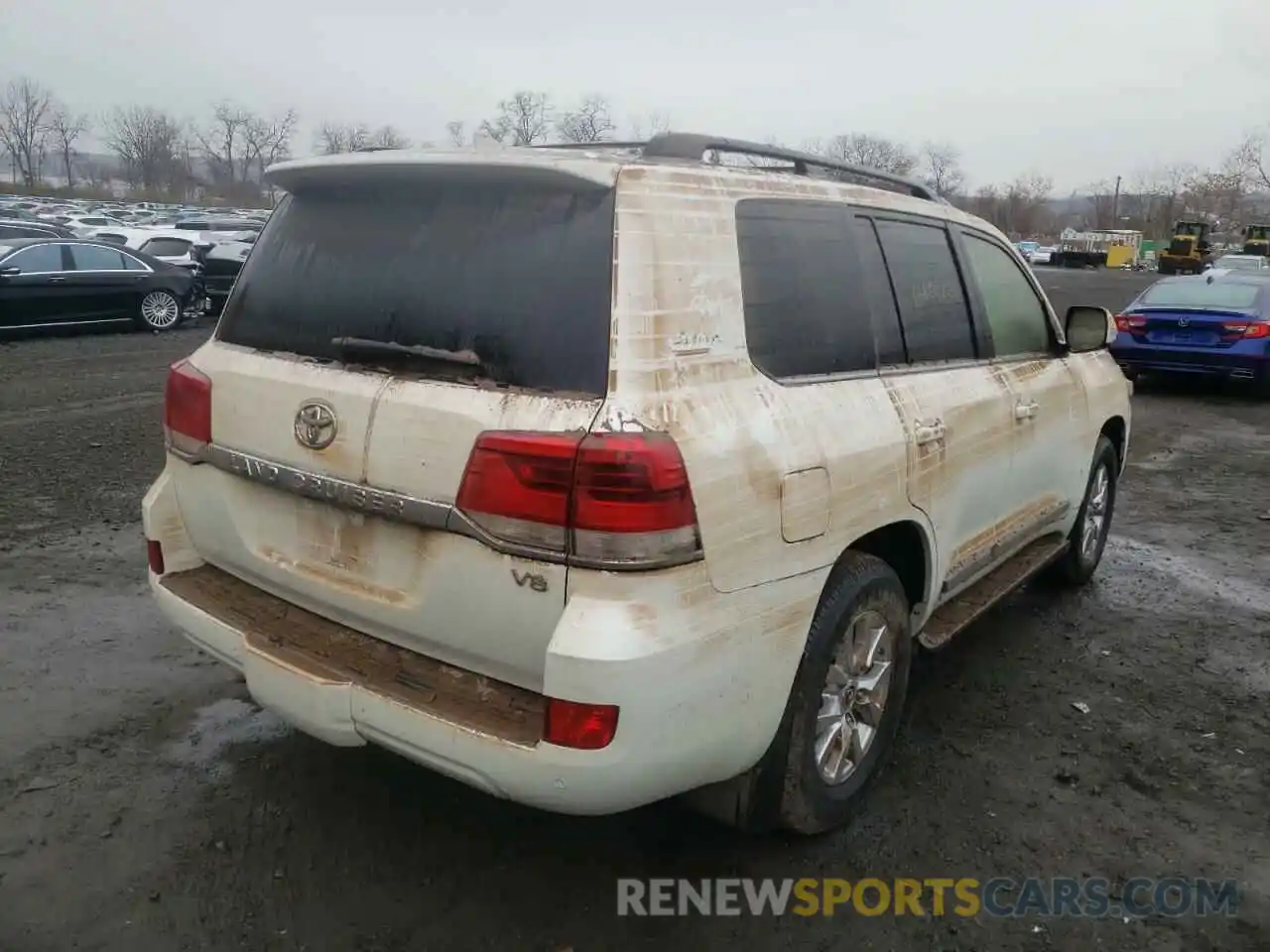 4 Photograph of a damaged car JTMCY7AJ5M4105539 TOYOTA LAND CRUIS 2021