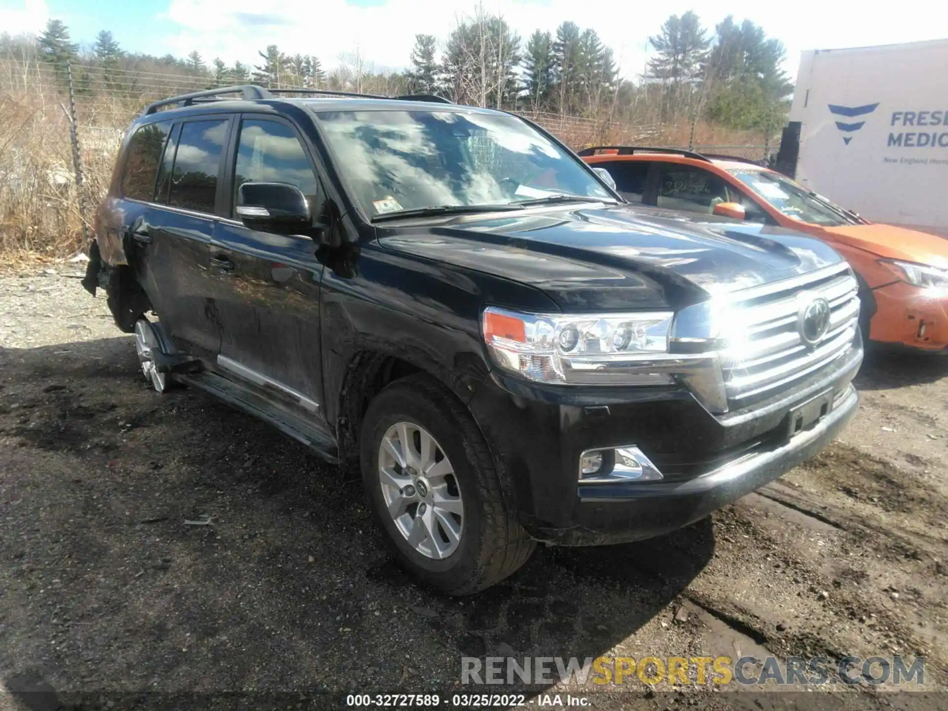 1 Photograph of a damaged car JTMCY7AJ3K4085398 TOYOTA LAND CRUISER 2019