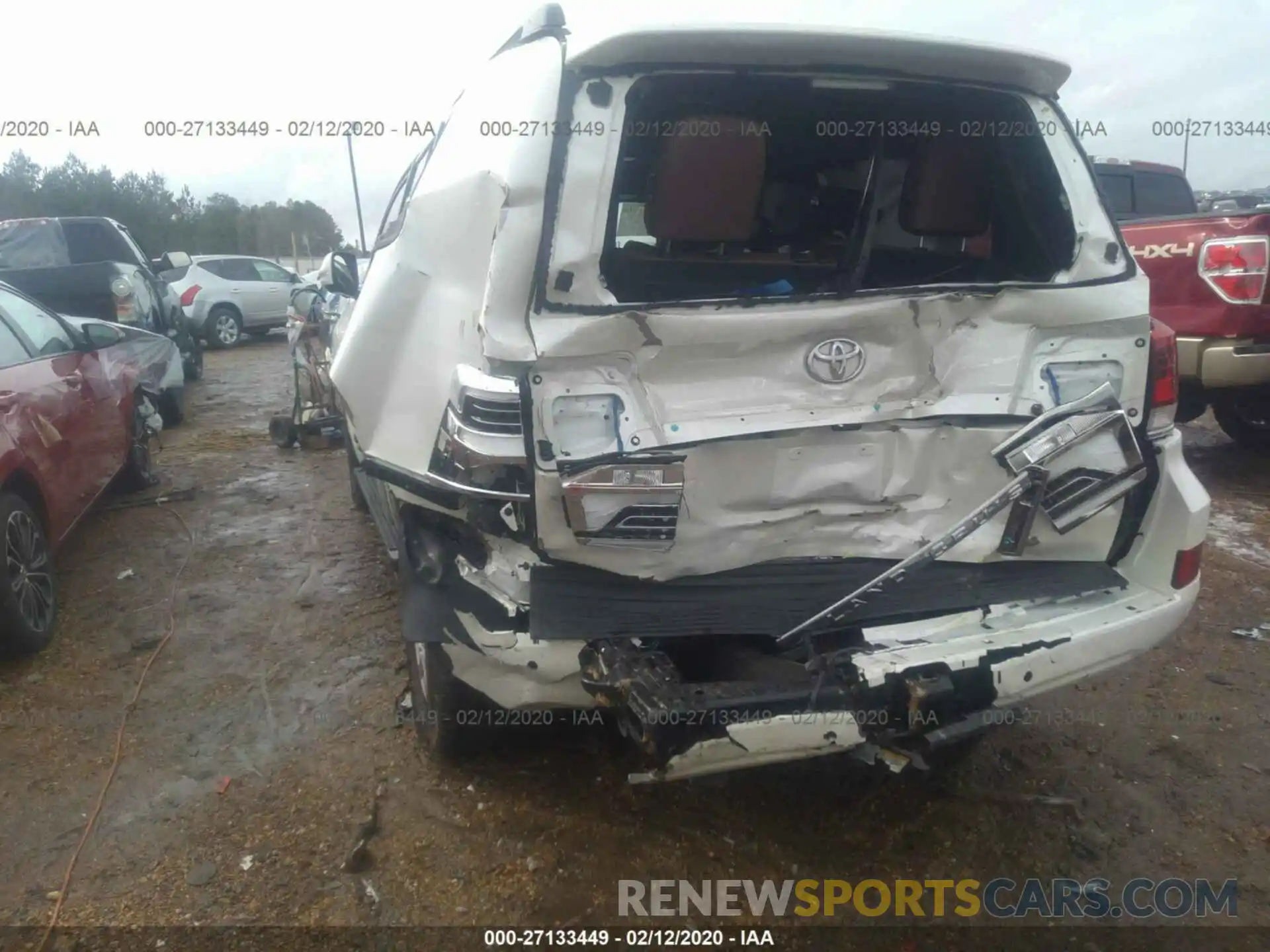 6 Photograph of a damaged car JTMCY7AJ4K4083174 TOYOTA LAND CRUISER 2019
