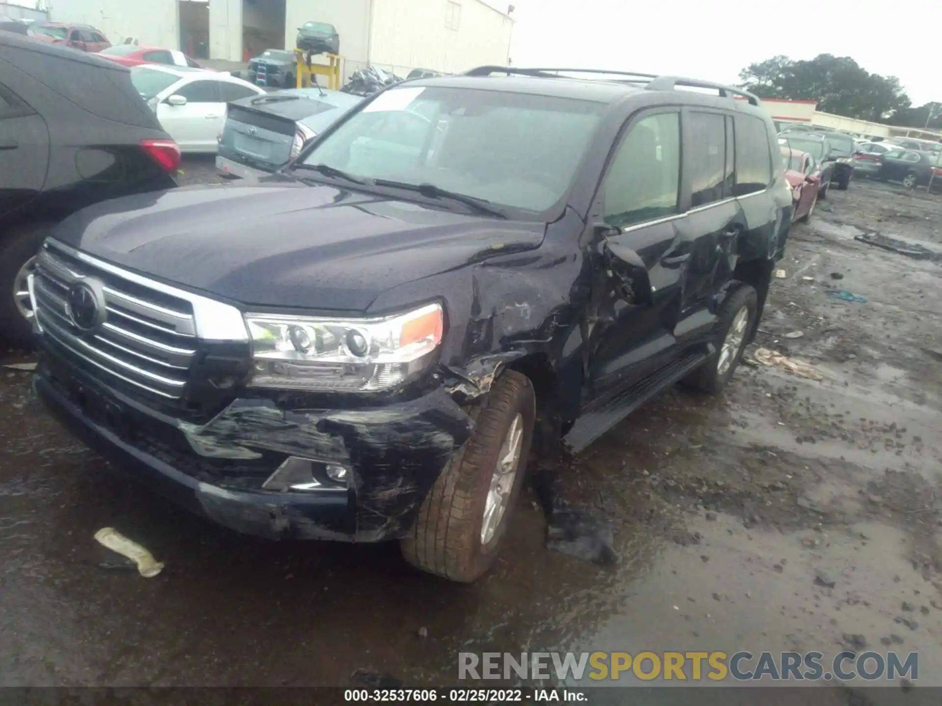 2 Photograph of a damaged car JTMCY7AJ6K4075612 TOYOTA LAND CRUISER 2019