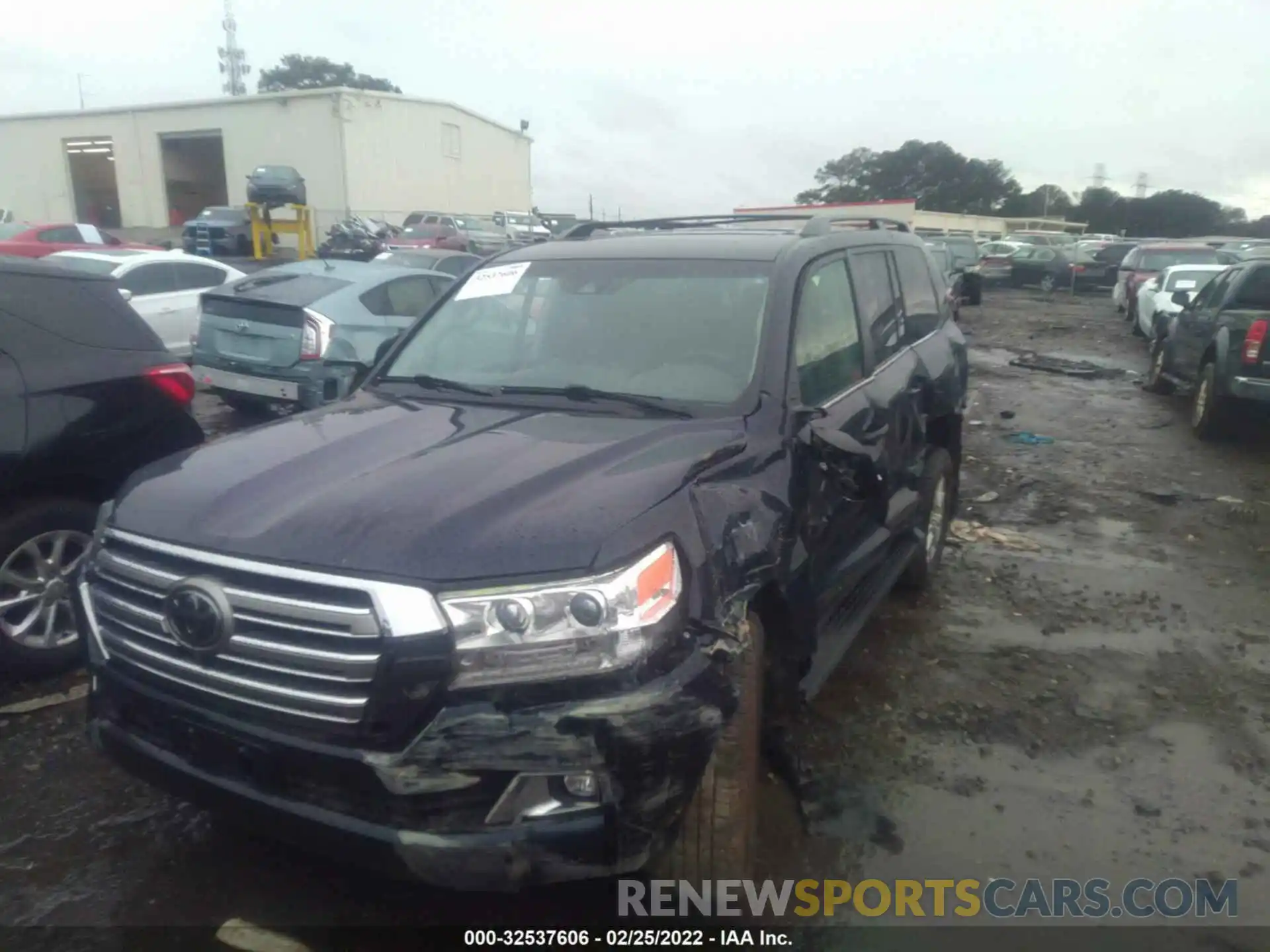 6 Photograph of a damaged car JTMCY7AJ6K4075612 TOYOTA LAND CRUISER 2019